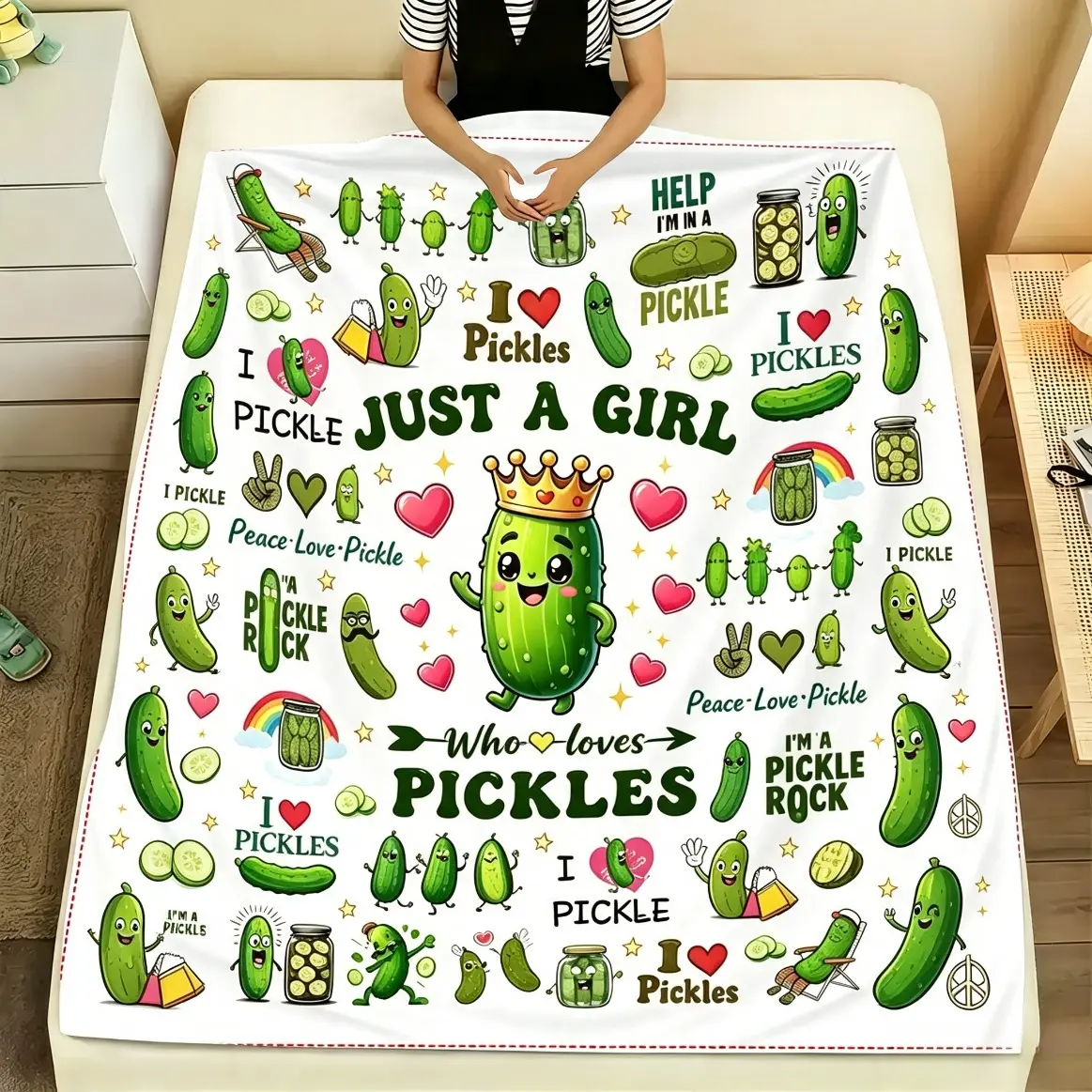 Funny Pickle Flannel Throw Blanket for Adults and Kids, Soft Cozy Nordic-Style Cooling Blanket for Office Naps and Air-Conditioned Rooms, Couch Cover for Sofa, Birthday Christmas Gift for Women and Men Pickle Lovers, Cooling Blankets and Bedding