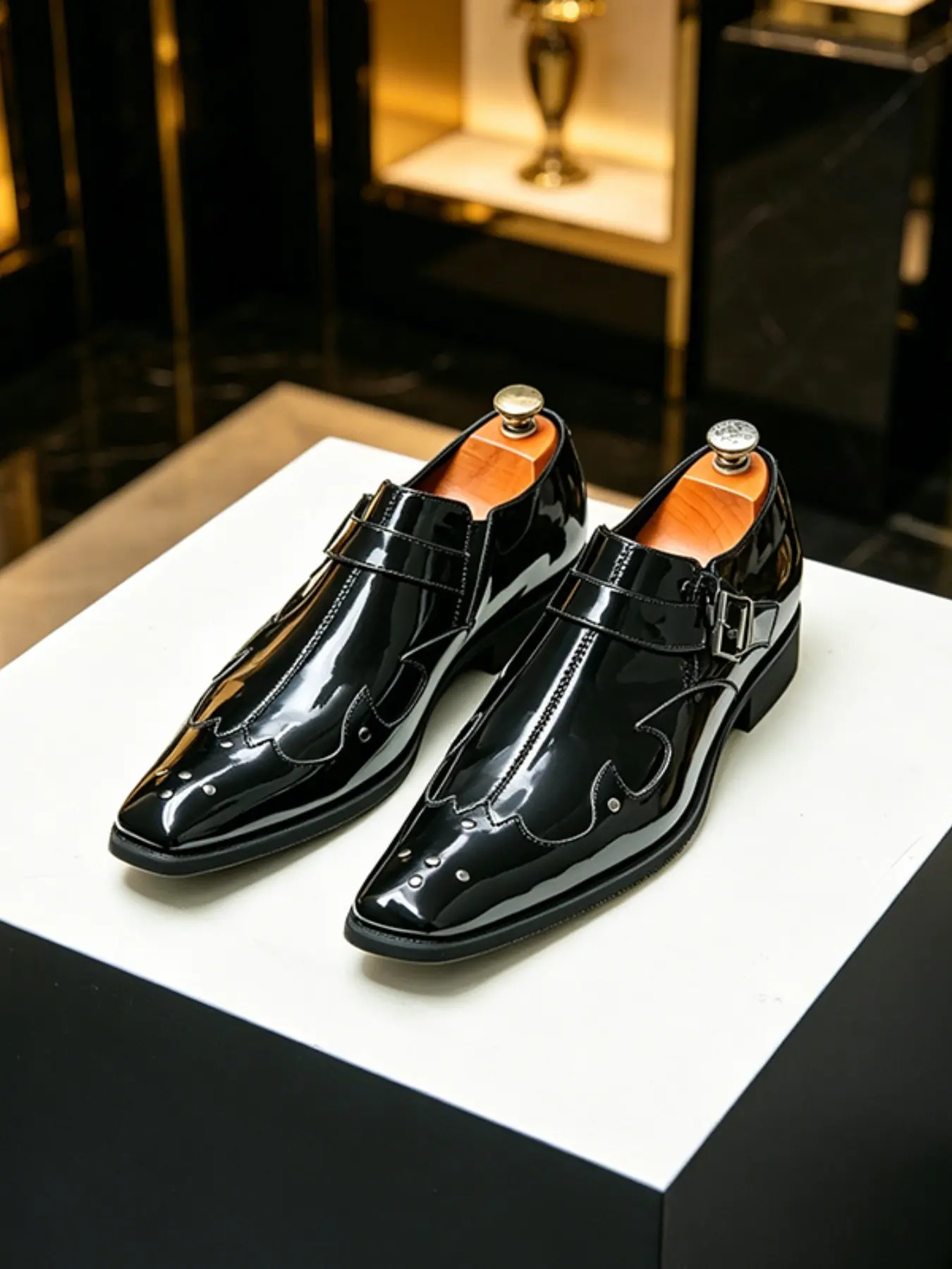 Men's Vintage Rivet Buckle Loafers, British Style Embossed Pointed Toe Low Top Formal Shoes, Comfortable Anti-Slip Business Wedding Party Shoes