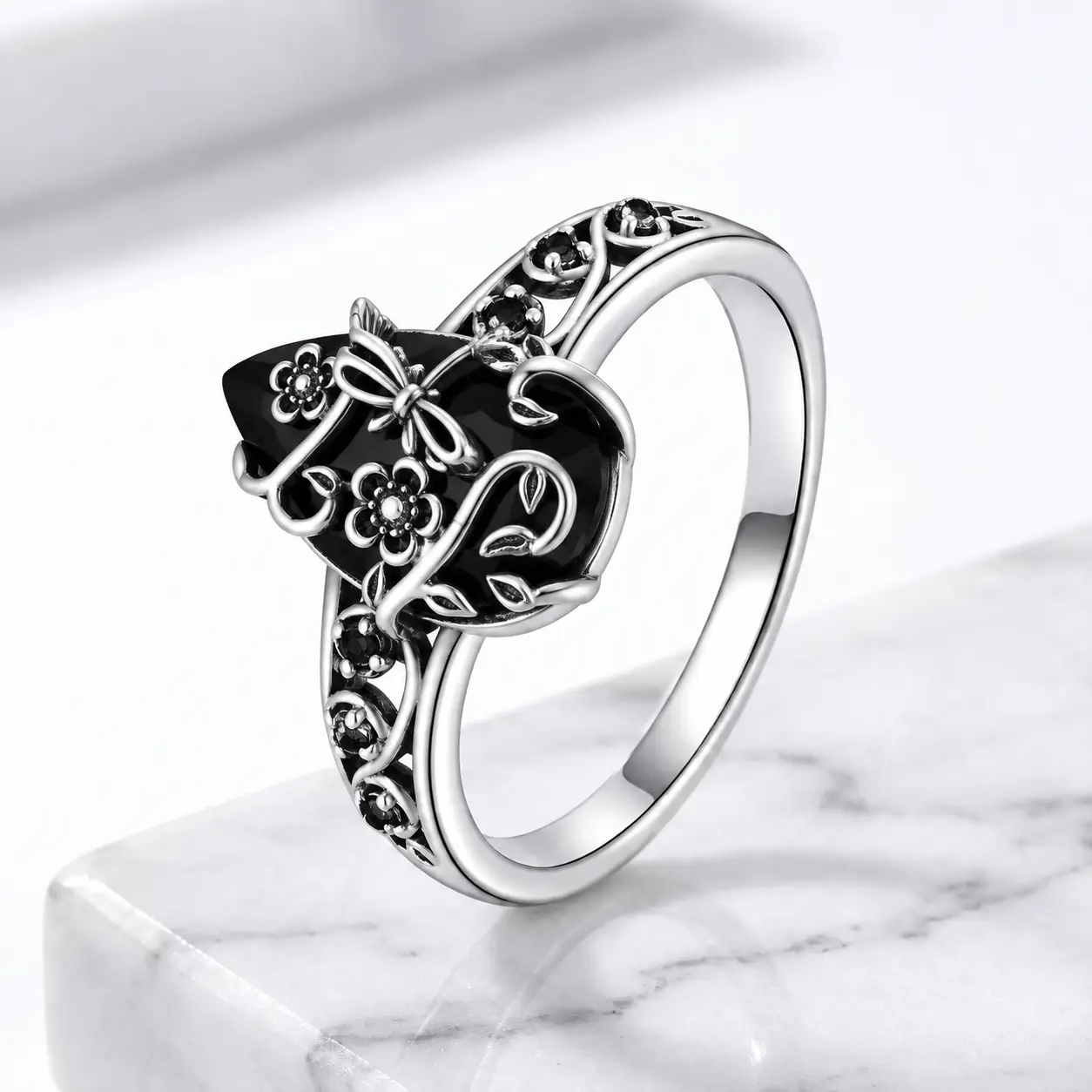 925 sterling silver dragonfly ring, paired with vintage synthetic obsidian, elegant hollow carved jewelry gift, suitable for women to wear, vintage energy crystal ring, perfect for daily wear and birthday gifts