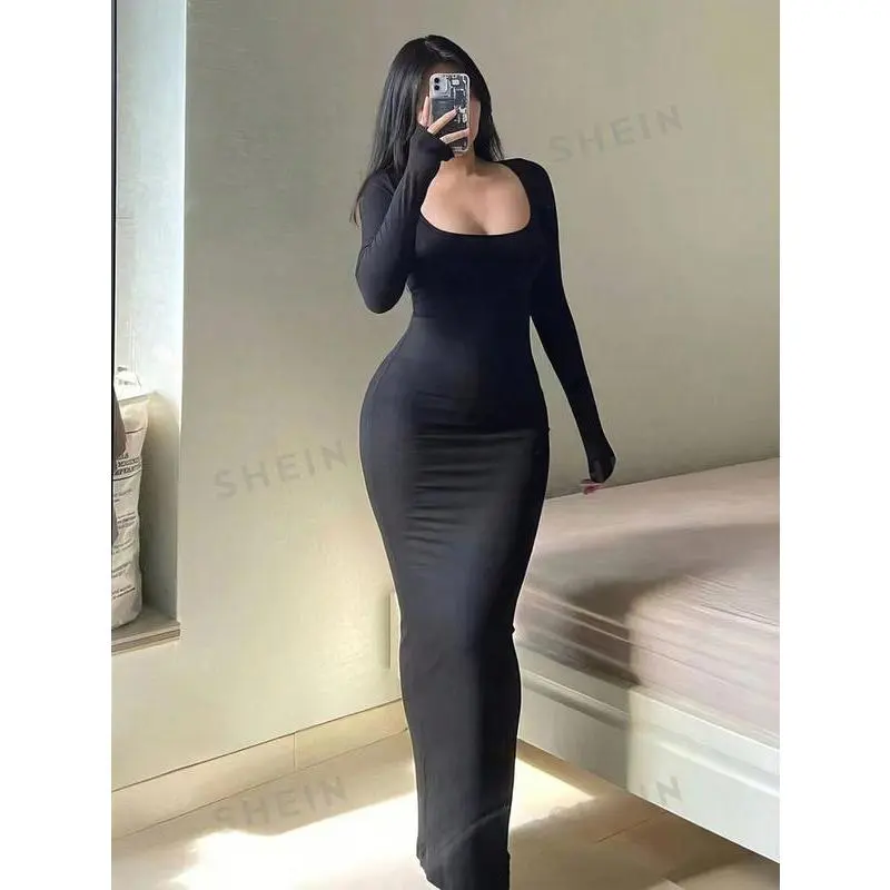 Solid Scoop Neck Bodycon Dress