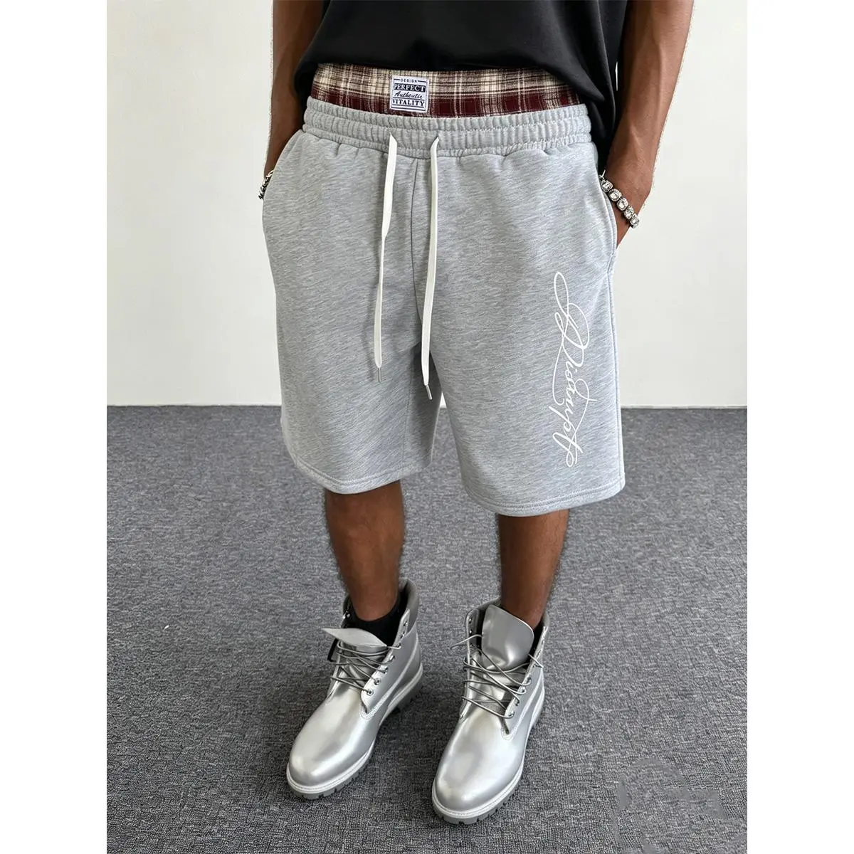 Men’s Double Waist Plaid Layered Sweat Shorts, Elastic Drawstring Waist, Vintage Cursive Embroidery Loose Knee Length Shorts, Great for Teen Boys, Young Men Hip Hop Street Daily Casual Summer Outfits Men's Breathable wear fathersdaygift holiday leisure