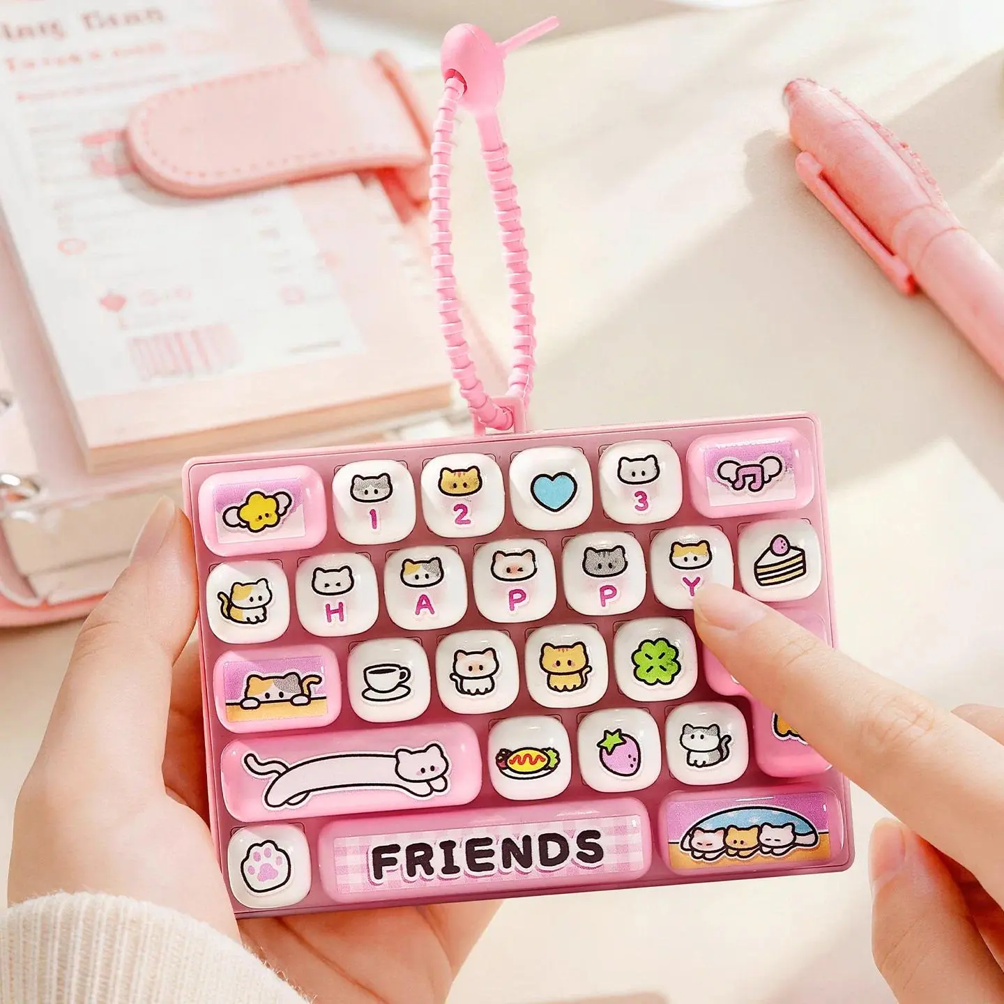 26-Key Keycap Clicker Keychain Decompression Fidget Clicker Keyboard KeyCap Cartoon Animal Anti Stress Button Keyring 26구 키캡 키링