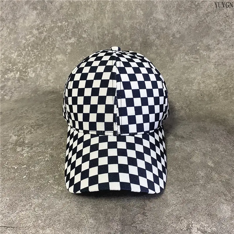 Checkerboard Baseball Cap for a Retro Look, Unisex Streetwear Dad Hat with an Adjustable, Versatile Fit