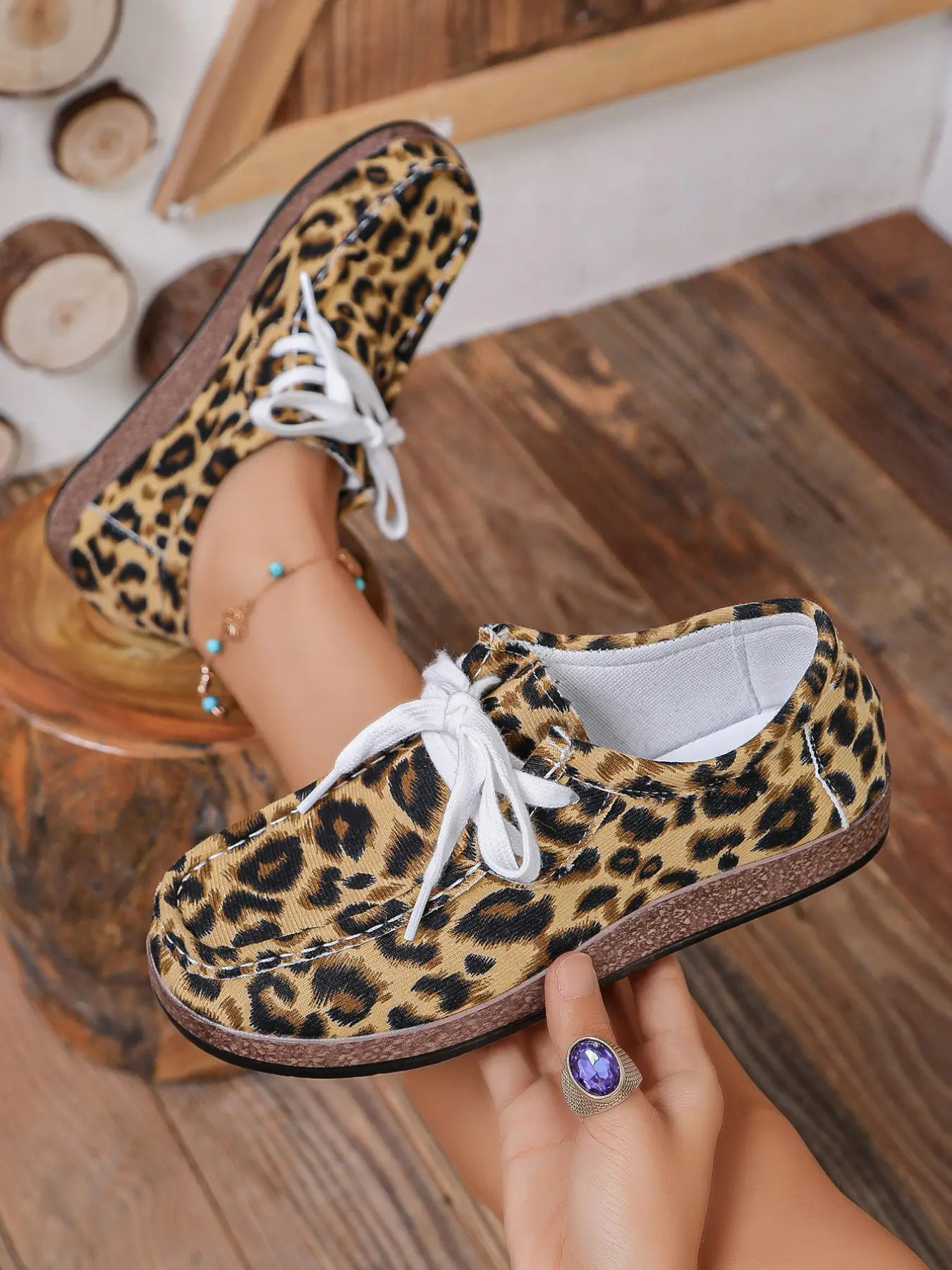Vintage Leopard Print Lace-Up Casual Loafers, Breathable Textile Upper, Lightweight, Thick Sole, Ideal for Daily Commute and Outdoor Walking