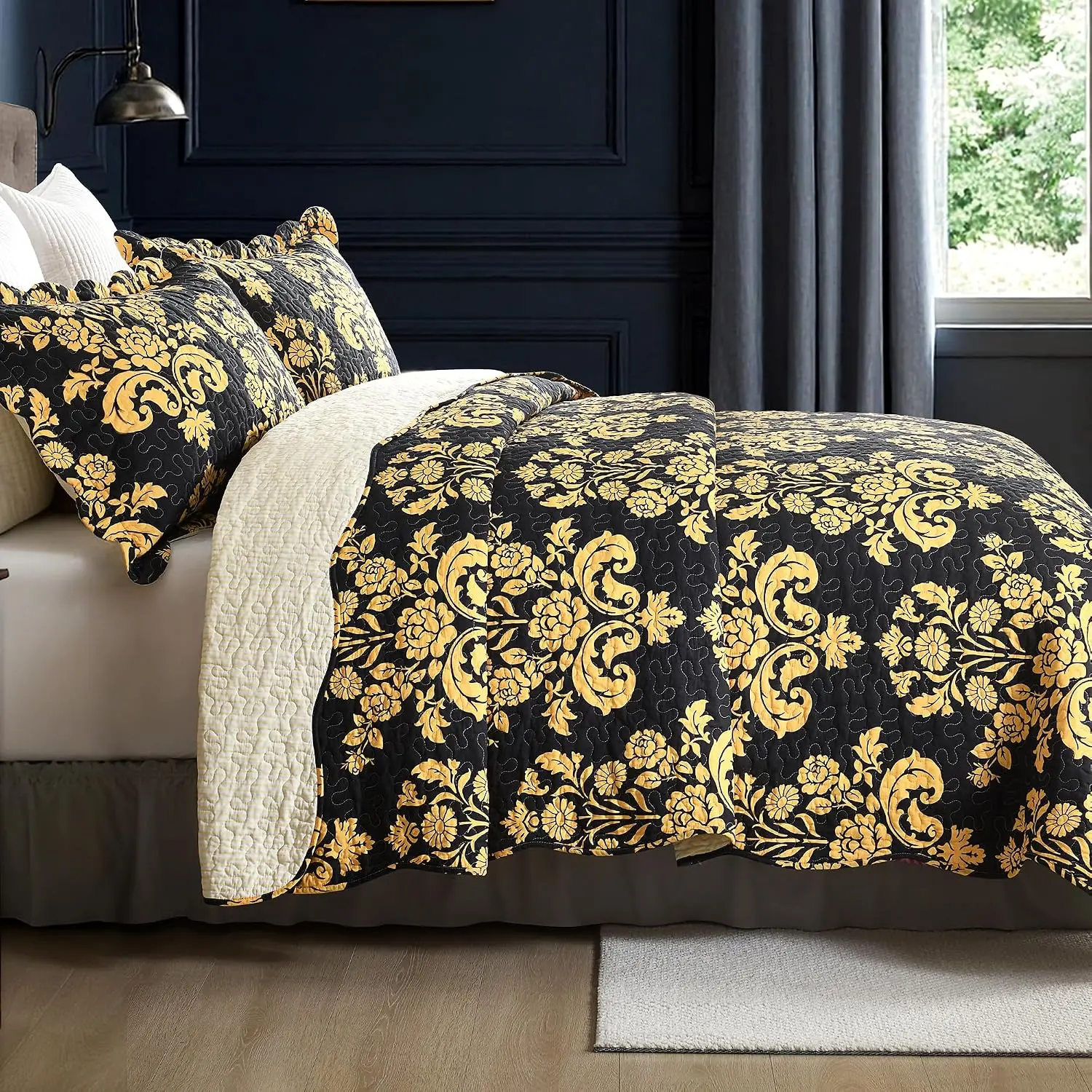 Floral  Quilt Set,  Black & Yellow 3 count | Reversible Damask Floral & Striped, Scalloped ,  Bedding with 2 Pillow Shams, Lightweight for