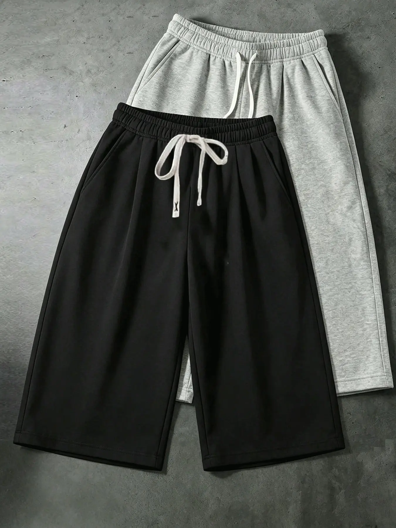 Men's Solid Color Wide Leg Capri Sweat Shorts, Plain Black & Heather Grey Elastic Drawstring Loose Mid-Calf Minimalist Casual Jogger Shorts with Side Pockets for Men