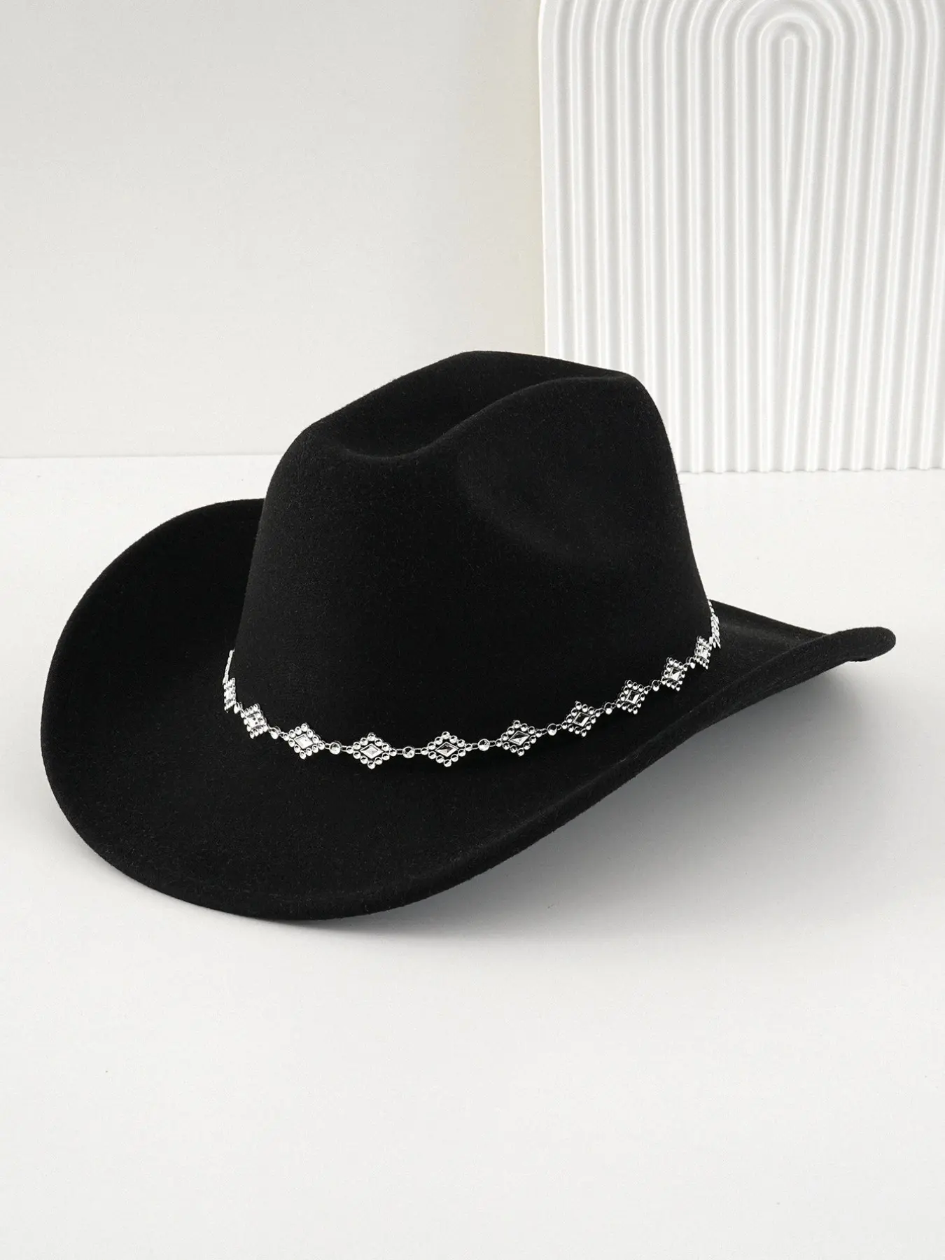 Western Cowboy Hat with Rhinestone Chain, Cowgirl Hat, Multi-Color Option, Casual Fitted Design, Fashion Hats, Perfect for Halloween Cosplay and Daily Use, High Quality Hat