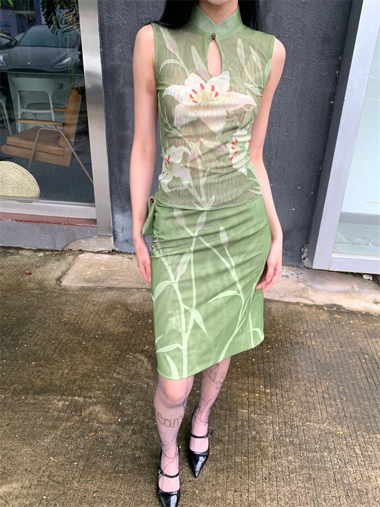 New Chinese-style lily pattern reversible cheongsam top + new Chinese-style lily pattern reversible one-piece skirt