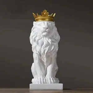 Nordic Lion Sculpture Decorative Art Piece, Handcrafted Crown, European Style Living Room Accent, Ideal Gift for Celebrations