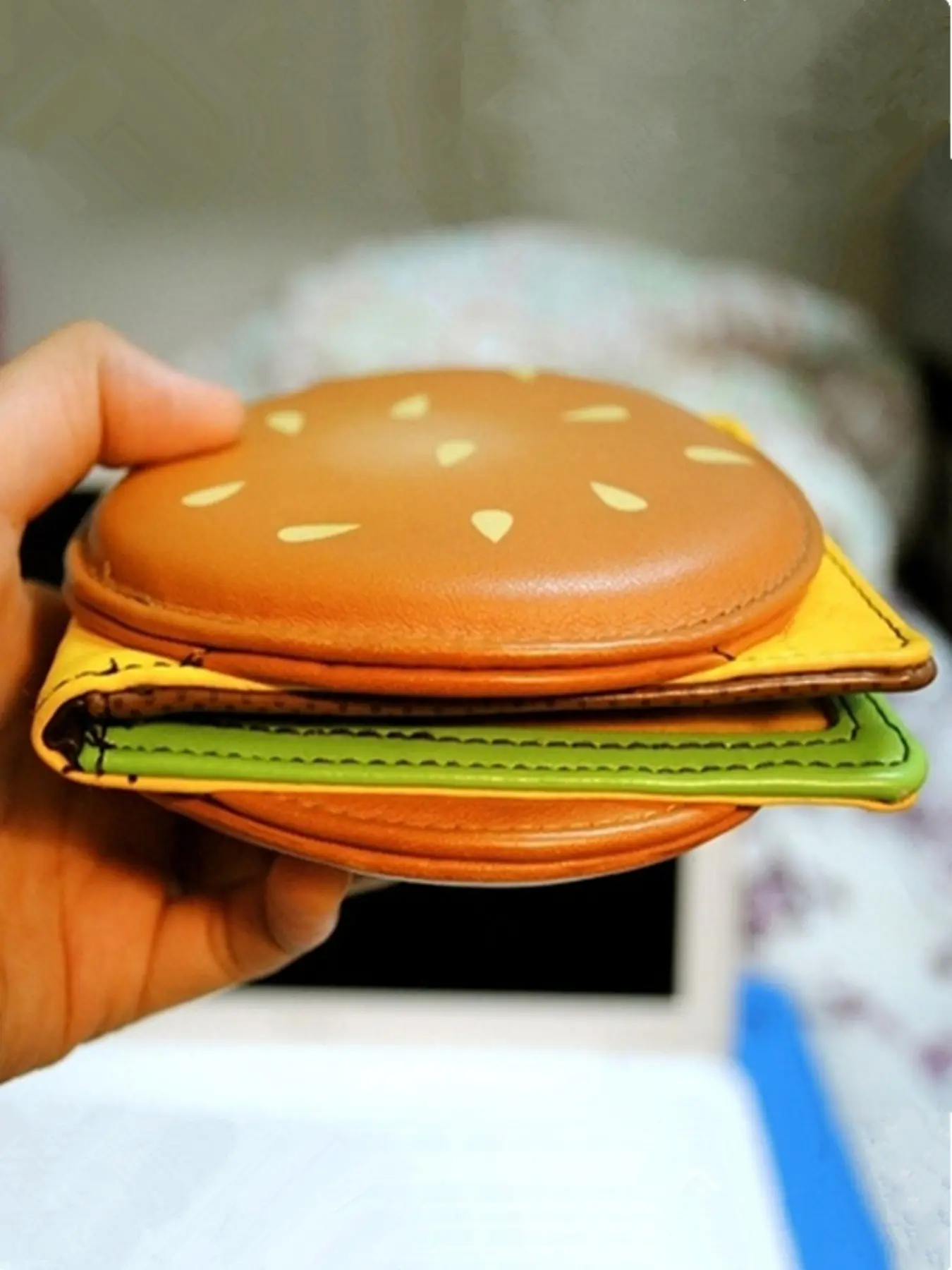 Cheeseburger Wallet, Unique Design, Perfect for Cheeseburger Lovers, Durable Material, Ideal Gift for Food Enthusiasts, Durable Fashion Wallet