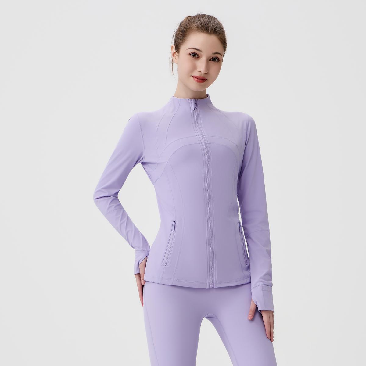LULU  new summer stand-collar jacket features lightweight, quick-drying fabric that flatters the figure. This sporty, stretchy jacket boasts a slim-fit silhouette.