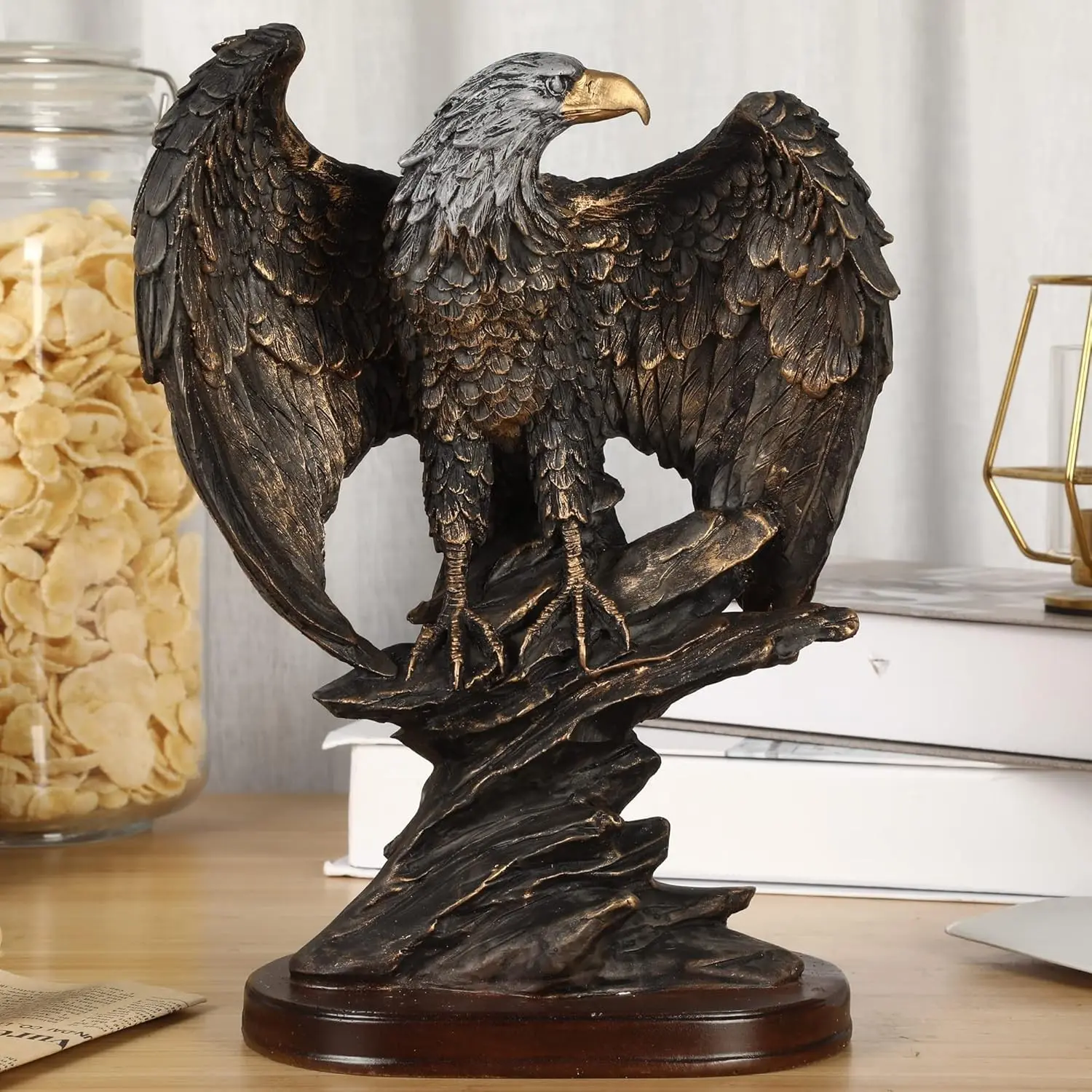 26cm Vintage Eagle Statue, Resin Decorative Sculpture, Multi-Functional Room Decoration, High-Quality American Retro Design