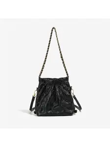 Women's new quilted chain backpack, versatile small backpack with a high-end feel, can be worn as a shoulder or crossbody bag