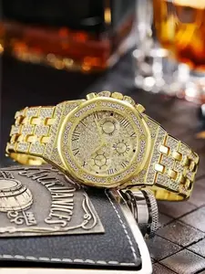 Trendy Fashion Starry Steel Band Diamond Watch for Men and Women, Full Diamond Face Three Eye Roman Numerals Quartz Wristwatch, Best Gift Choice