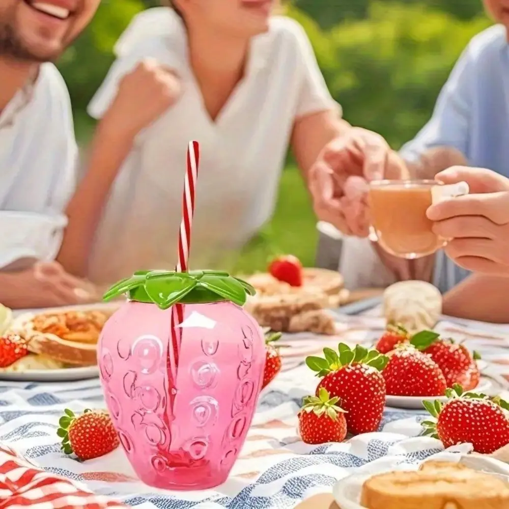Reusable Strawberry Plastic Cups Set of 4, 16.9 Oz Large Capacity, Includes Straw, Water Tumbler with Straw, Perfect for Parties and Picnics, Easy to Clean and Store