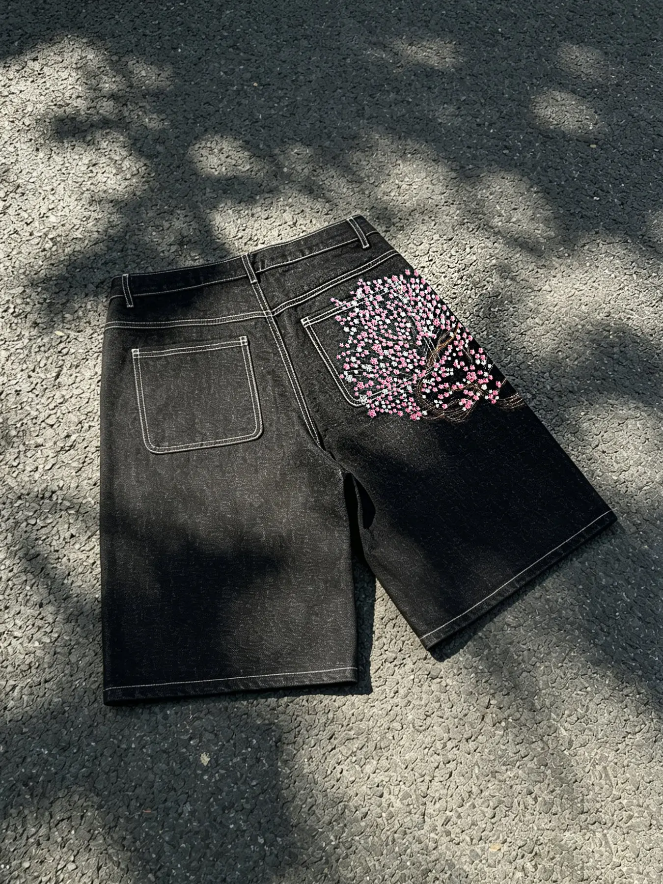 American Streetwear Floral Embroidered Washed Jeans Shorts Bottoms, Right Fake Pocket, High Waist Loose Fit Five-Quarter Pants