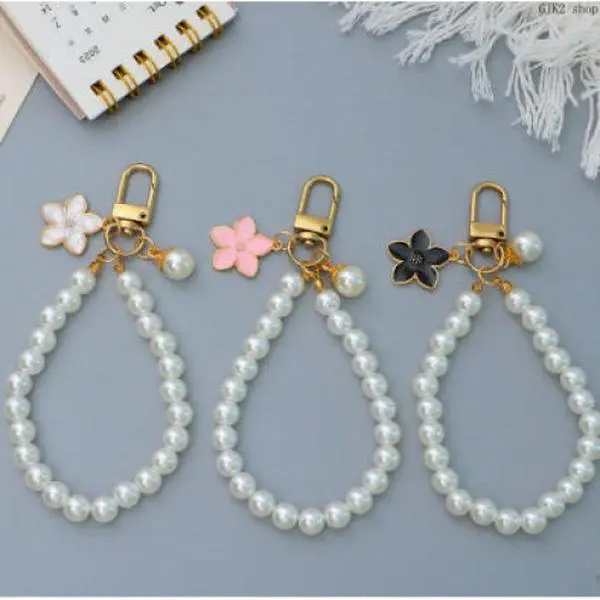 Faux Pearl Wristlet Keychain for Women, Elegant Cherry Blossom Enamel Charm, Feminine Beaded Wrist Strap Bag Pendant for Keys and Airpods, Keychains For Women, Feminine Look