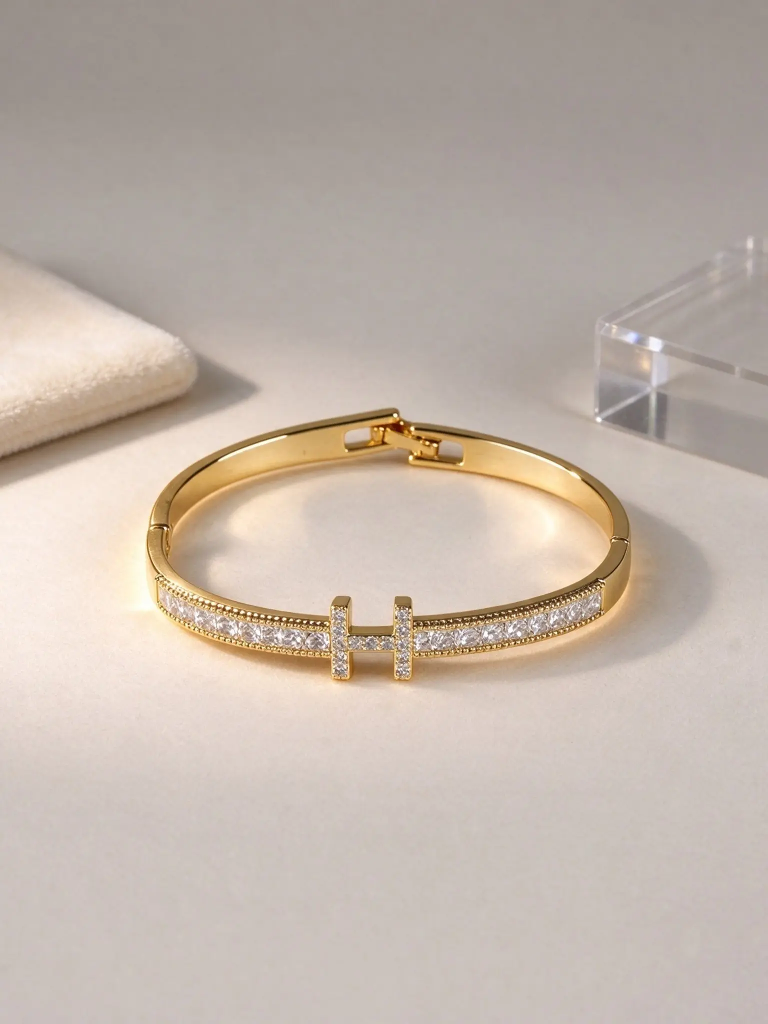 H Letter Rhinestone Bracelet for Women, Luxury Minimalist Design, Silver Color & Clasp, Perfect Gift for Girlfriend, Exquisite Bracelet