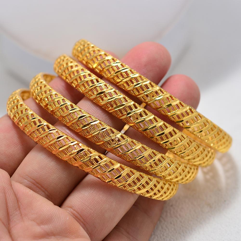4pcs Baby Dubai Bracelet Gold Color small Bangles For Baby Chind Arab Bracelets Middle Eastern African Fashion Metal Bangles 4pcs Baby Dubai Bracelet Gold Color small Bangles For Baby Chind Arab Bracelets Middle Eastern African Fashion Metal Bangles