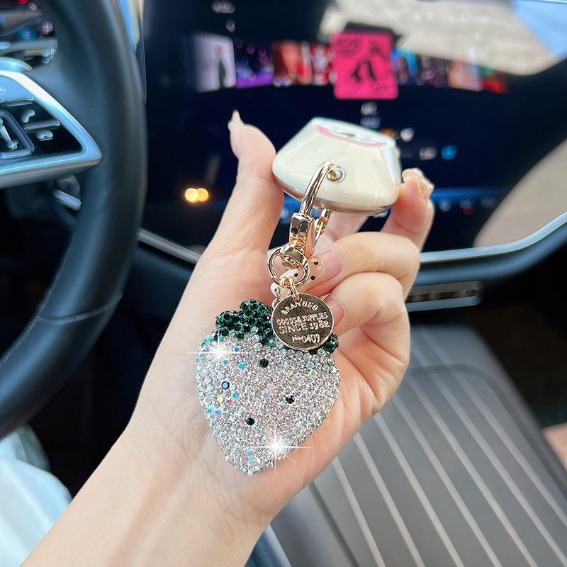 Studded Strawberry Keychain, Fashion Bag Accessories, Gift Key Ring, Handmade Creative Keychain, Studded Strawberry Bag Hanging Decor, Women's Gift Keychain, Accessory Hanging Keychain