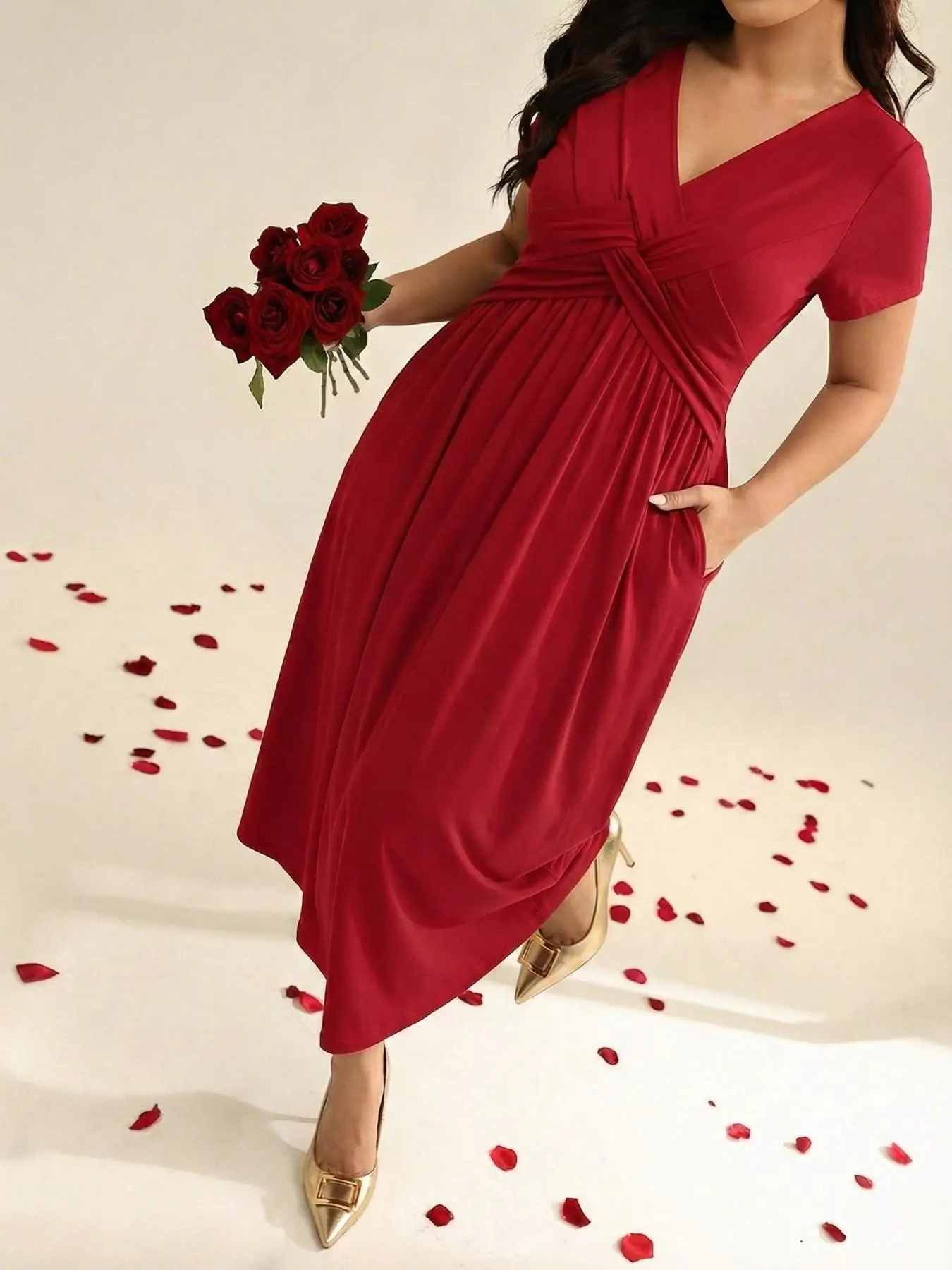 Womens Plus Size Medium Elastic V Neck Empire Waist Midi Dress with Pockets Crossover Front Flowy Curve Girls Cocktail Party Wedding Guest Flattering Fit Comfortable Fall Transition Wardrobe Must Have