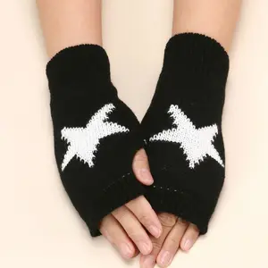 Knit Star Fingerless Gloves – Y2K Winter Arm Warmers, Acrylic Crochet Aesthetic Sleeves for Women, Warm Hand & Arm Accessories