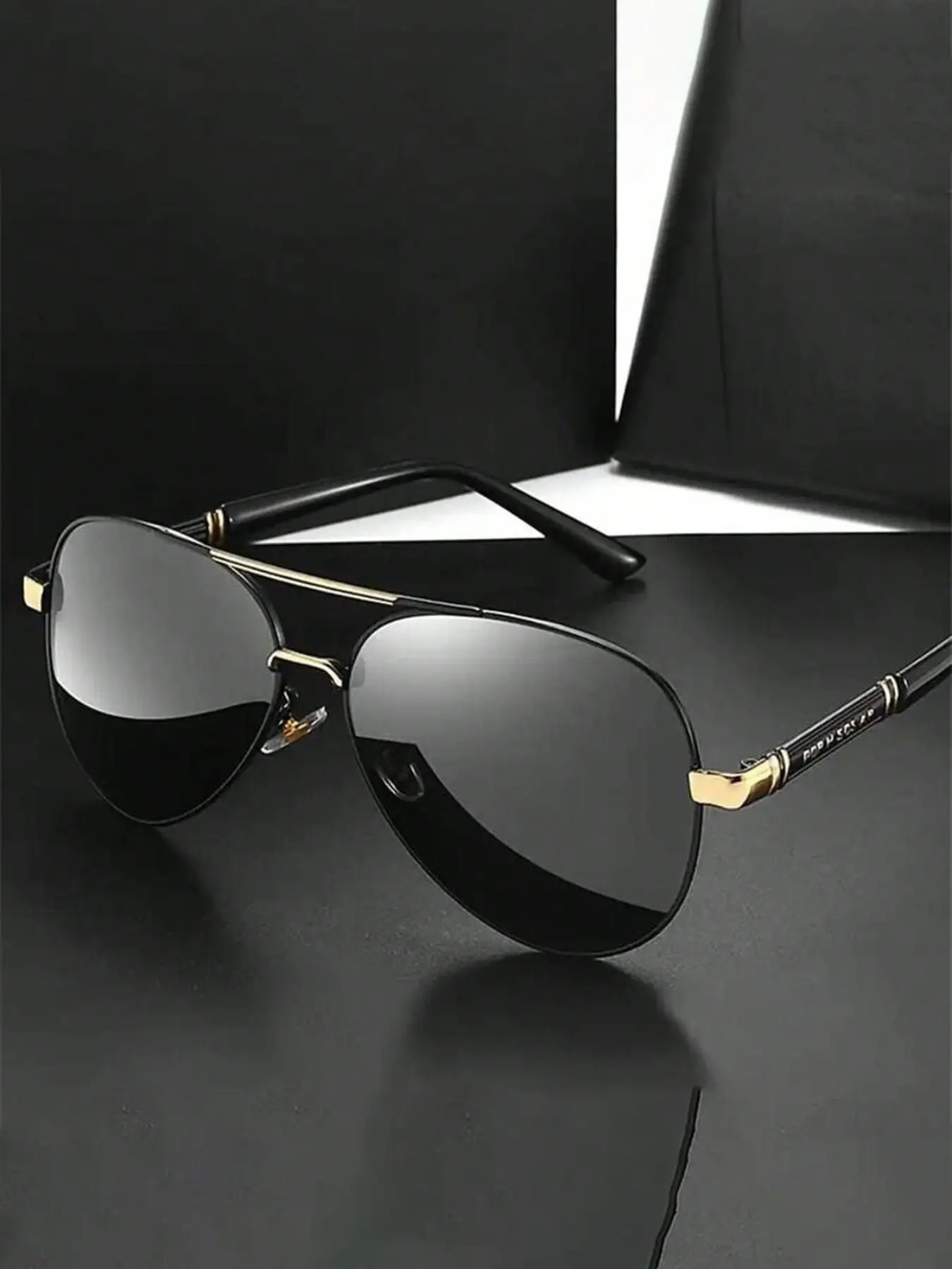 Unisex Polarized Fashion Glasses, Ideal for Travel and Driving, Perfect for Christmas, Halloween, Summer, Winter, Valentine's Day Gift