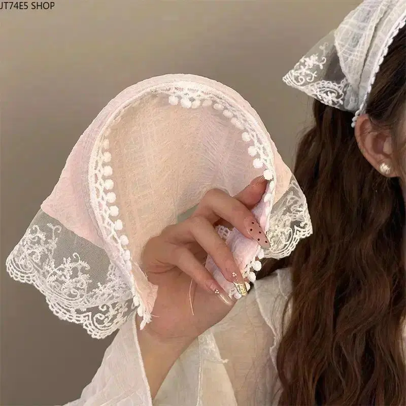 French Chic Pastoral Lace Triangular Hair Band - 1-Piece Multifunctional Scarf Shawl with Elegant Trim, Fashion Clothing Accessory
