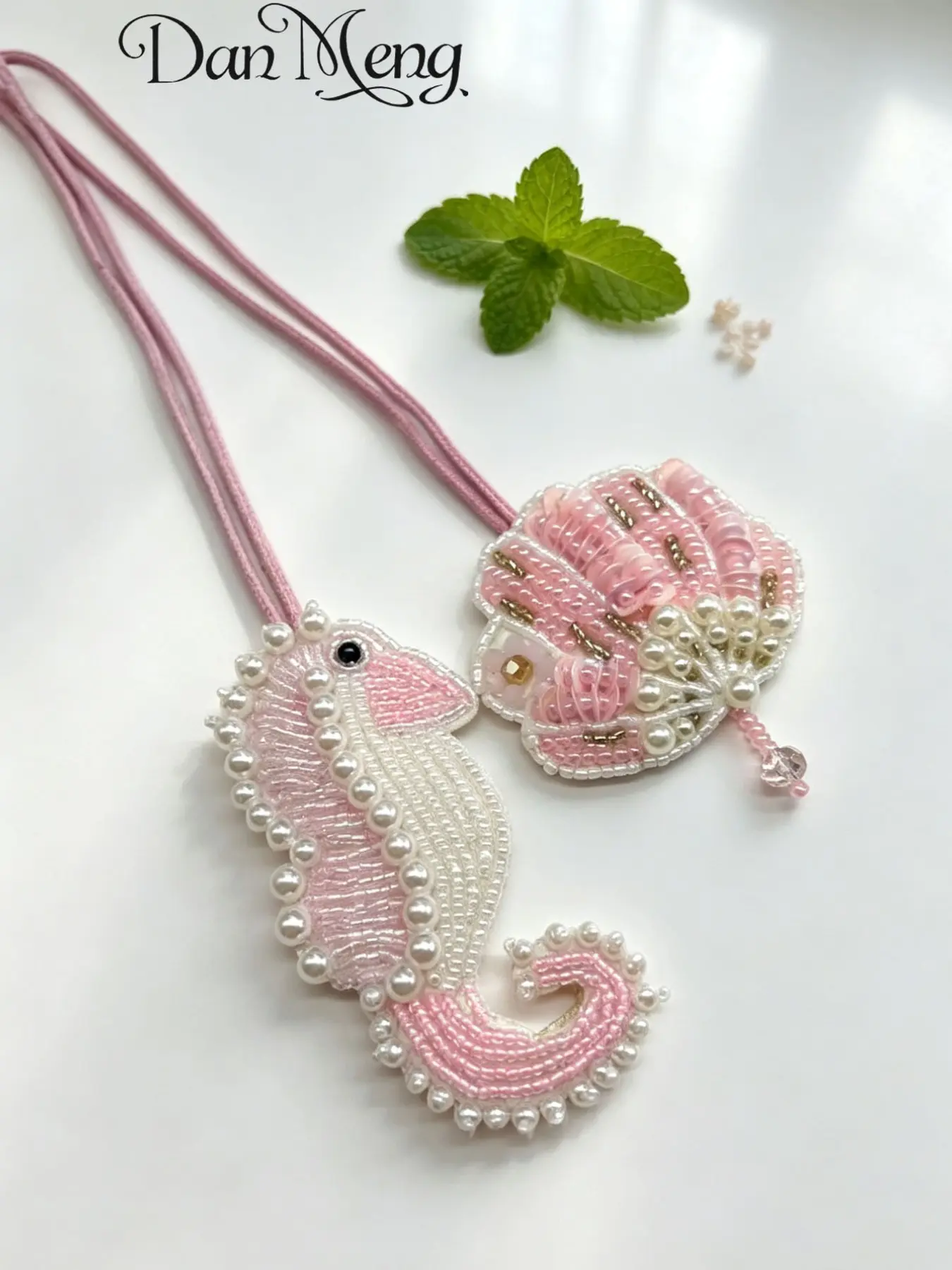 Cute Horse Shell Bag Charm, 3D Beaded Ocean Animal Keychain, Elegant Girl Backpack Decoration, Memorial Gift