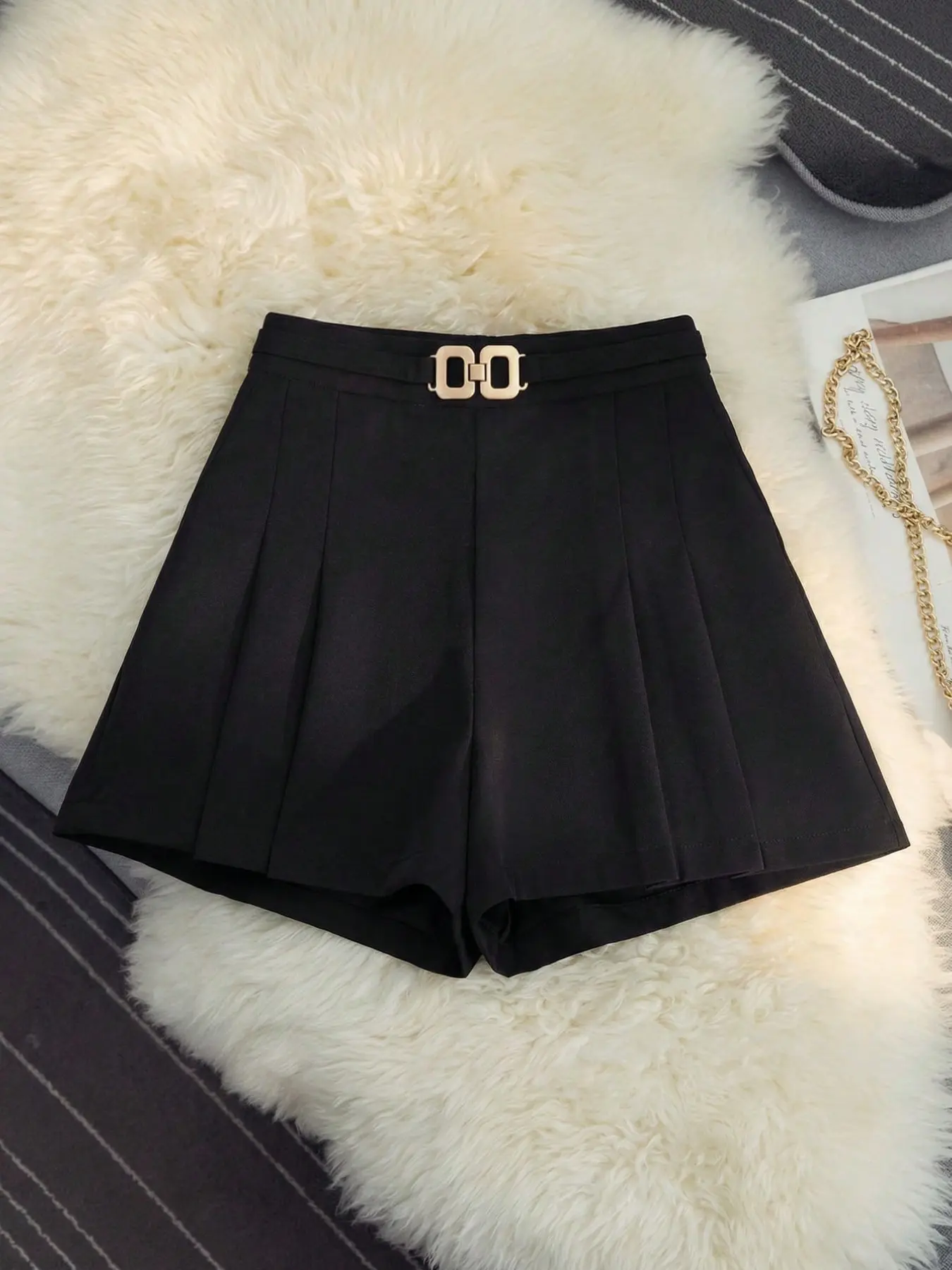 Women's Office Style Pleated Suit Shorts, High Waist Metal Button A-Line Wide Leg Suit Shorts, Casual Daily Wear Bottoms, Casual Comfy Shorts, Casual Fit Shorts