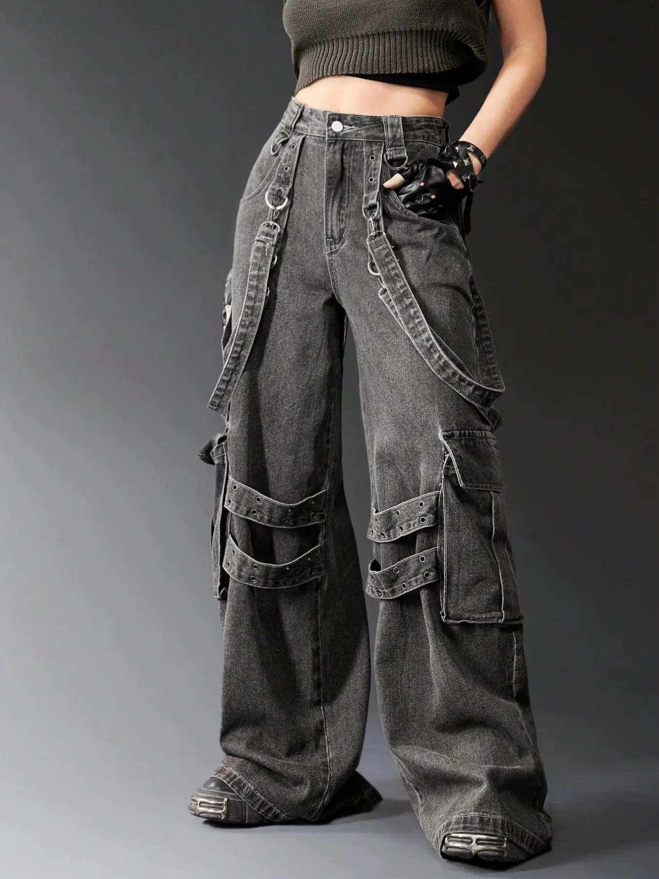 Women's Vintage Utility Jeans, Multi-Pocket Rivet Strap Wide Leg Long Pants, Perfect for Street Fashion and Music Festivals