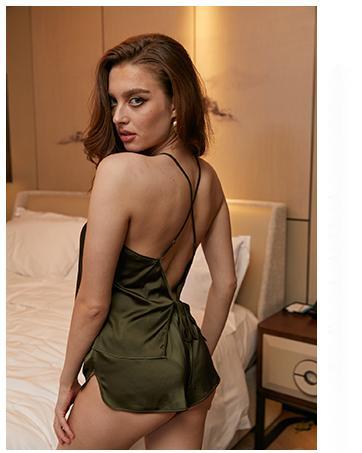 THE WELL KEPT Silk Pajamas Set for Women Satin Backless Lingerie Pjs Cami Top and Shorts Nightwear Women's Deep Plus Size Lace Corset