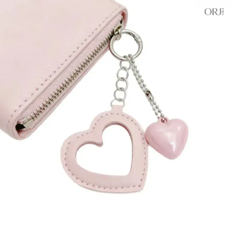 Cute PU Leather Flower-Shaped Heart Makeup Mirror Keychain - Titanium-Alloy Carabiner Bag Charm, Couple Handmade Fashion Accessory for Daily, Outdoor Use, Plush Labubu Doll Bunny Outfit Purse Picture Gym Christmas Themed Keychains