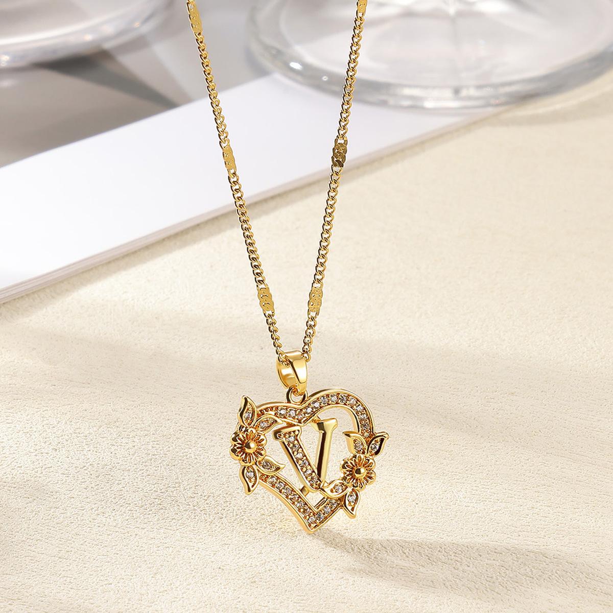 Summer women's heart-shaped necklace, stainless steel necklace with diamond and floral decorations, suitable for girls' daily fashion wear