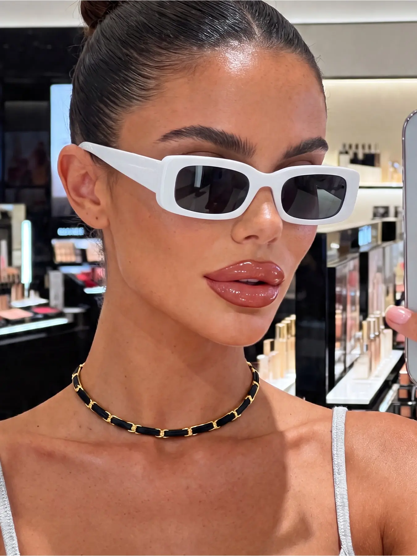 1 pair of men's and women's white vintage rectangular small frame sunglasses, suitable for parties, travel, electronic music festivals, driving, the beach, casual, vacation vibes, family trips, and street style accessories.
