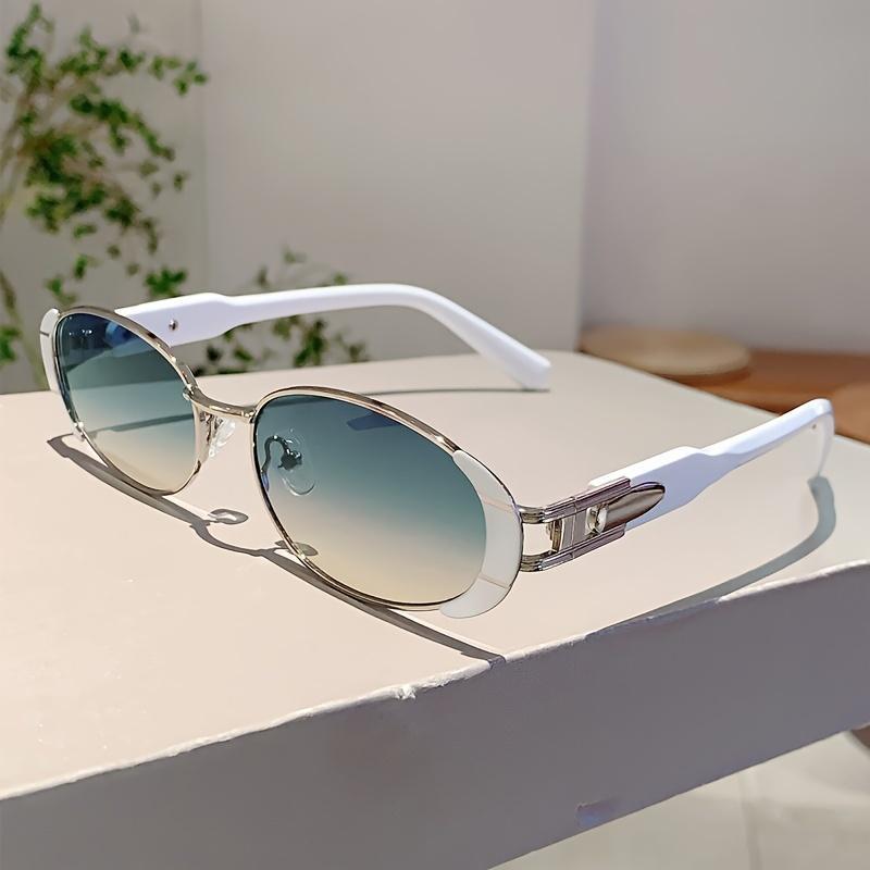 Retro Full-Frame Oval Glasses for Women, Multi-Color Gradient Lenses, Lightweight Plastic Frame, Fashionable Black Eyewear for Stylish Looks rectangle high negative lens men gradient lens trendy casual round frame Reading lentes fashion night vision