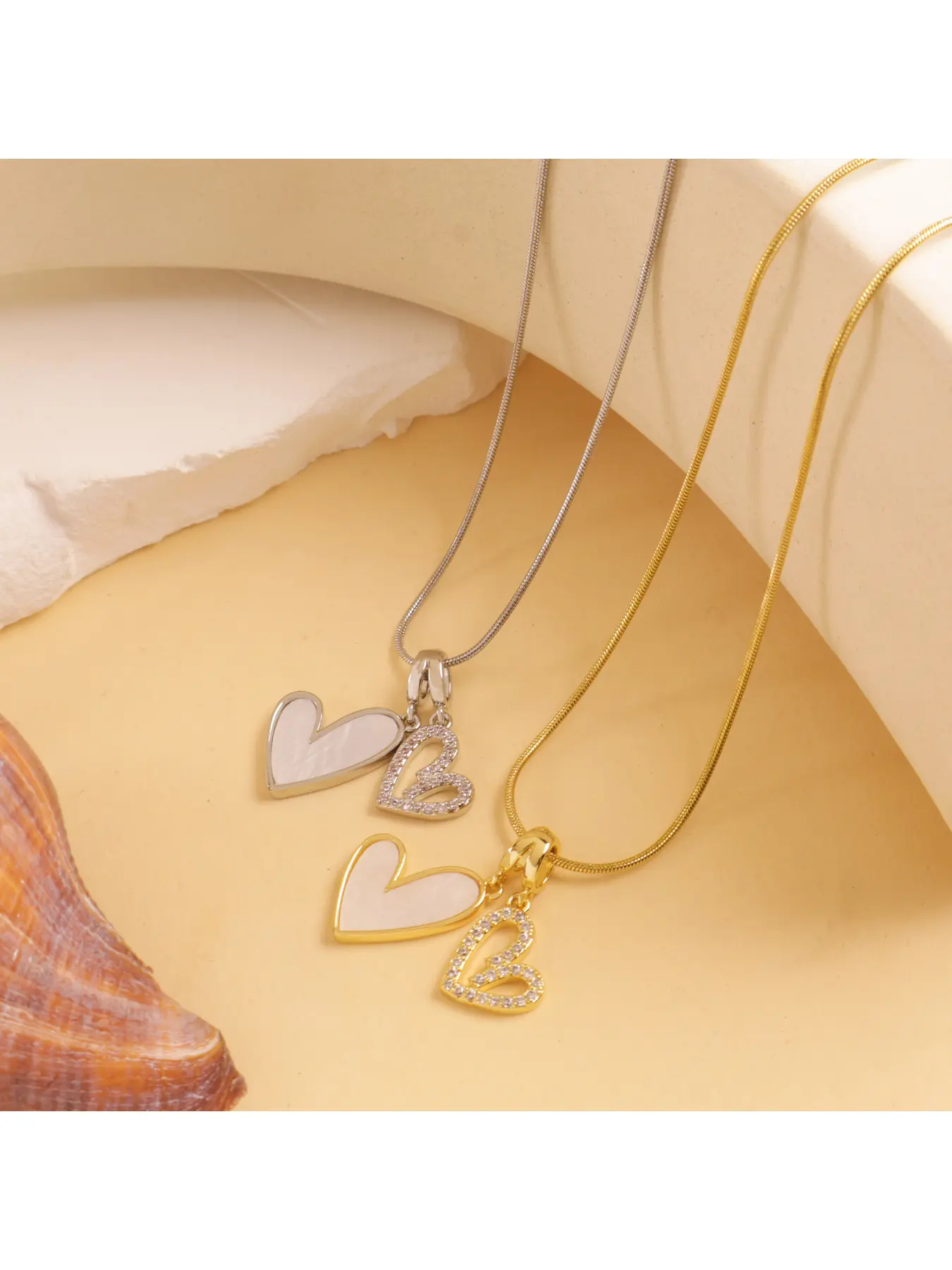 Korean-style simple and fashionable necklace with a heart-to-heart connection, shell heart necklace, niche design, hot-selling accessory, gift for women