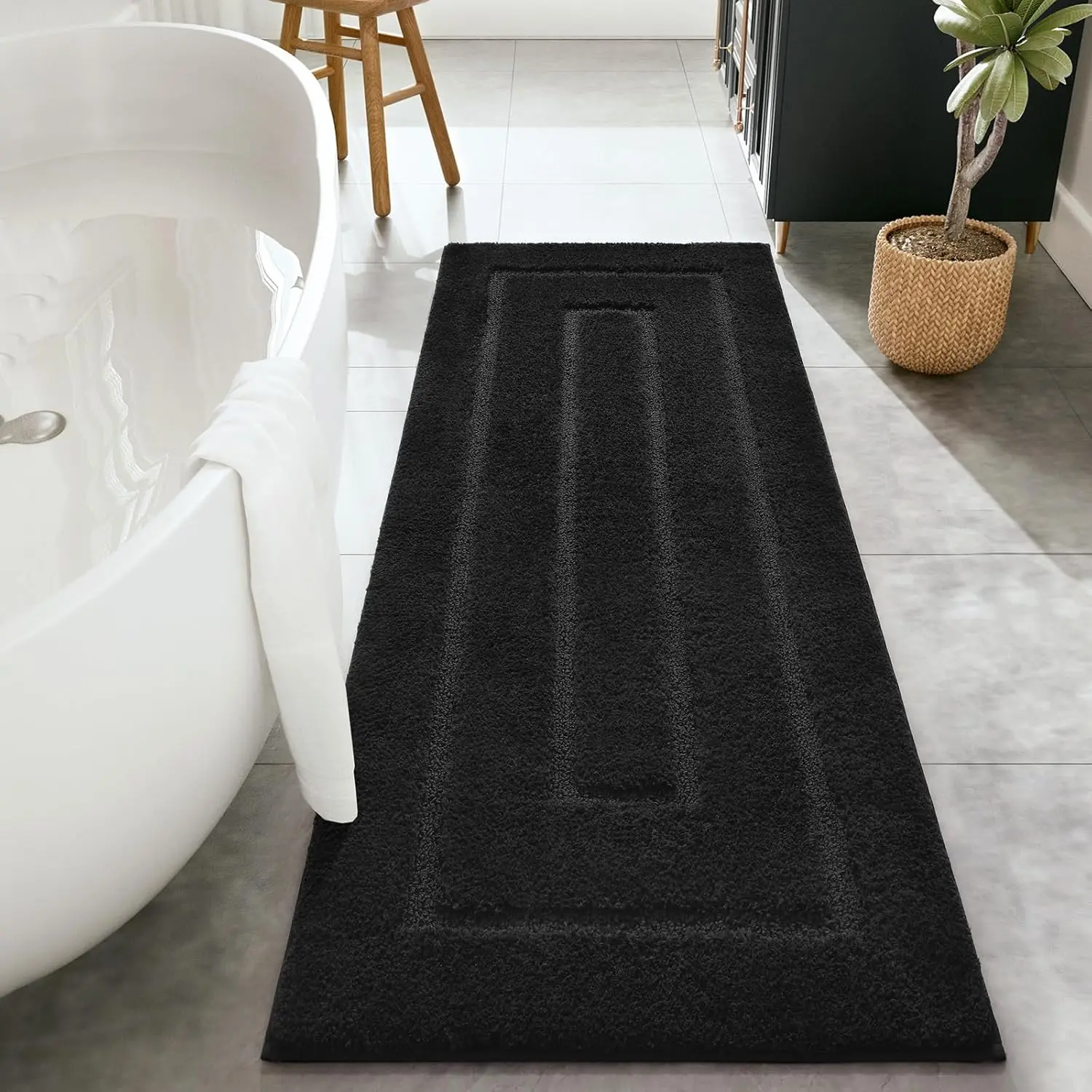 Black Bathroom Rug 24x60 Inch Soft Absorbent Bathroom Runner Rug, Washable Bath Runners Rugs Non Slip Long Bath Rug for Shower Tub