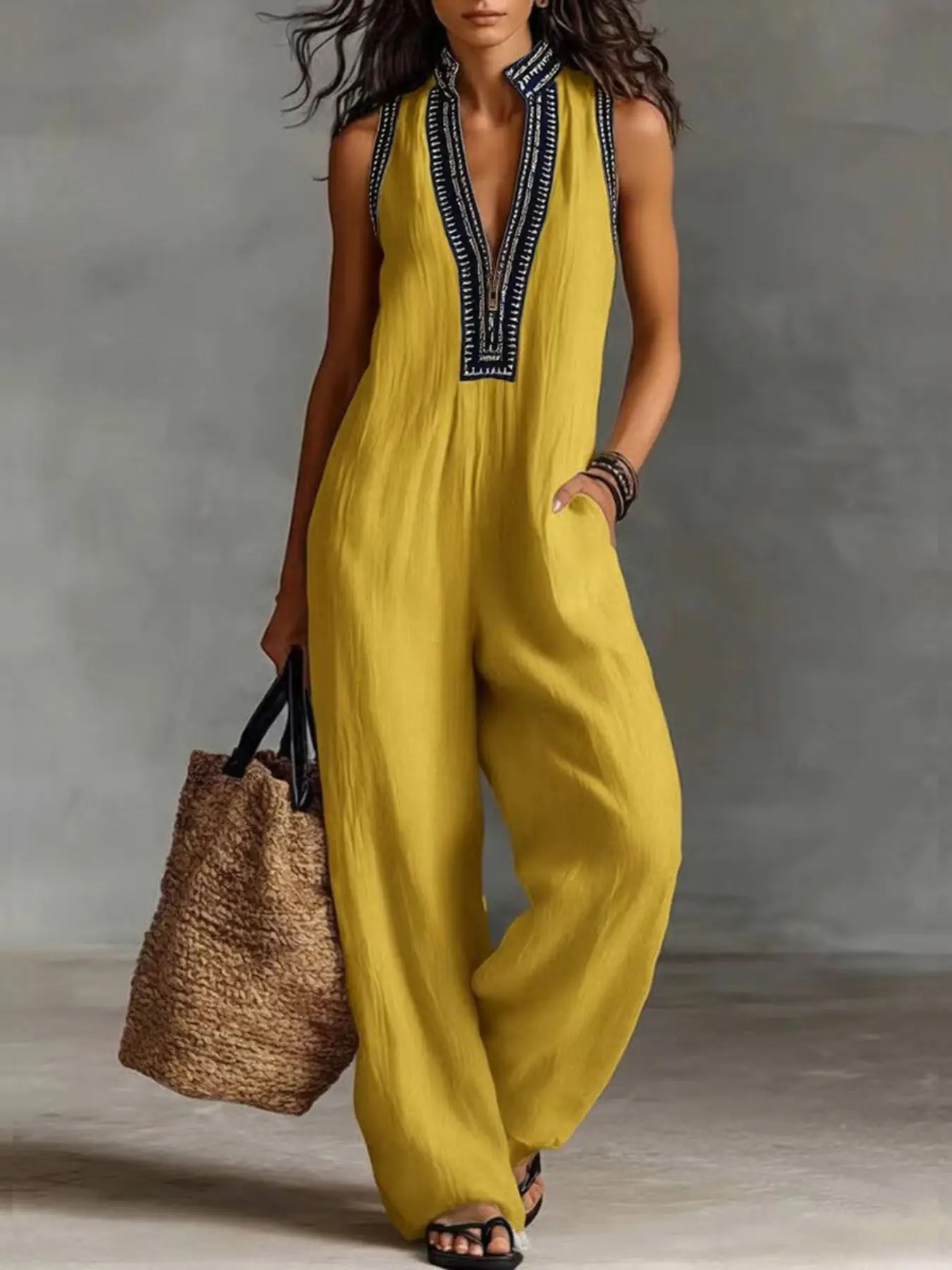 2026 Summer New Women's Simple Casual Sleeveless Design Embroidered Lightweight Romper High Waist with Zipper and Stand Collar, Fashionable and Comfortable, Embroidery