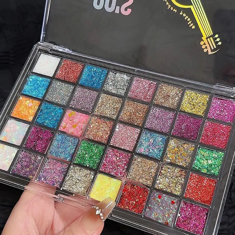 A box of 40-color sequin eyeshadow palette, Sparkly Shimmer Eyeshadow, Shimmering Eyeshadow Palette, long-lasting eye makeup, blue, green, red and yellow, pearlescent matte multi-color stage makeup, fine glitter gold makeup