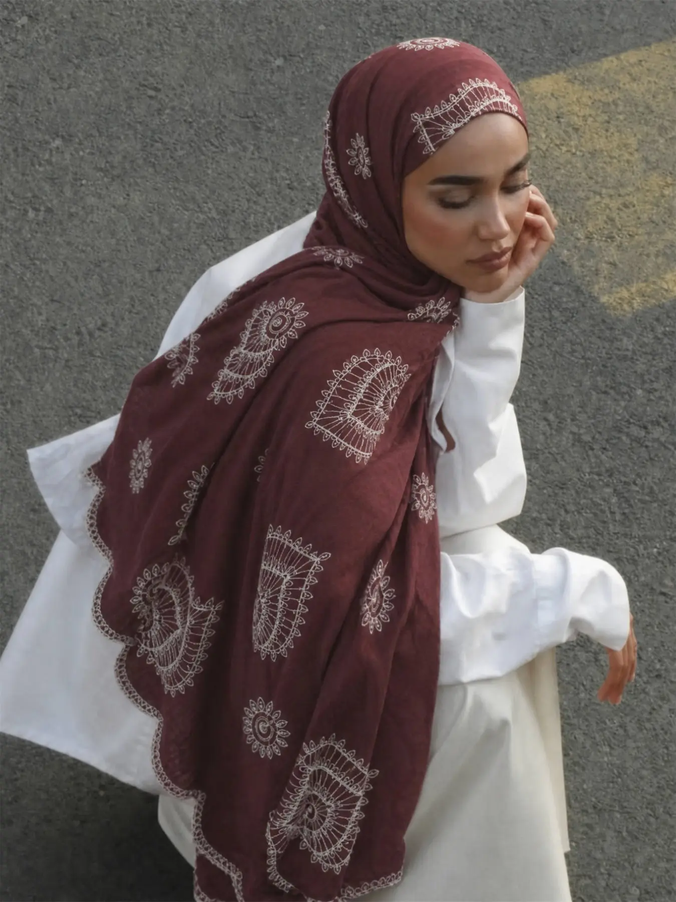 Women's Peacock Embroidered Muslim Headscarf, Wavy Edge Lightweight Modest Long Scarf, Elegant and Comfortable Accessory for Daily Wear