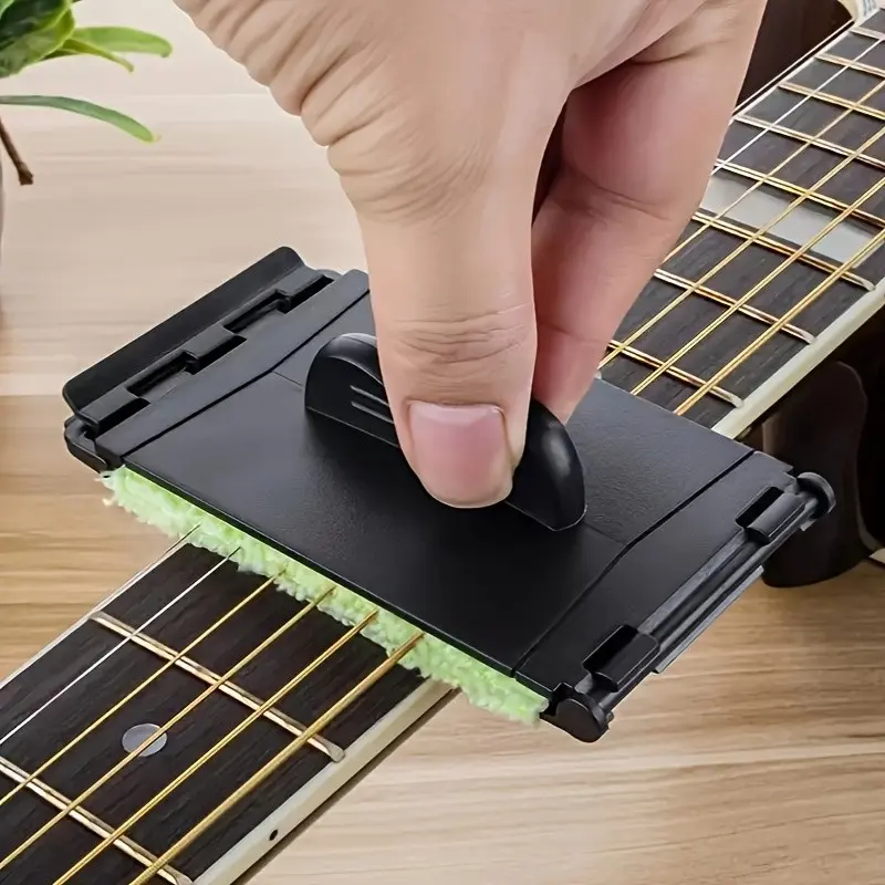 Guitar String Cleaning Tool, Suitable for Acoustic, Electric Guitar, Ukulele, Bass, Soft Microfiber Pad, Easy Maintenance and Care