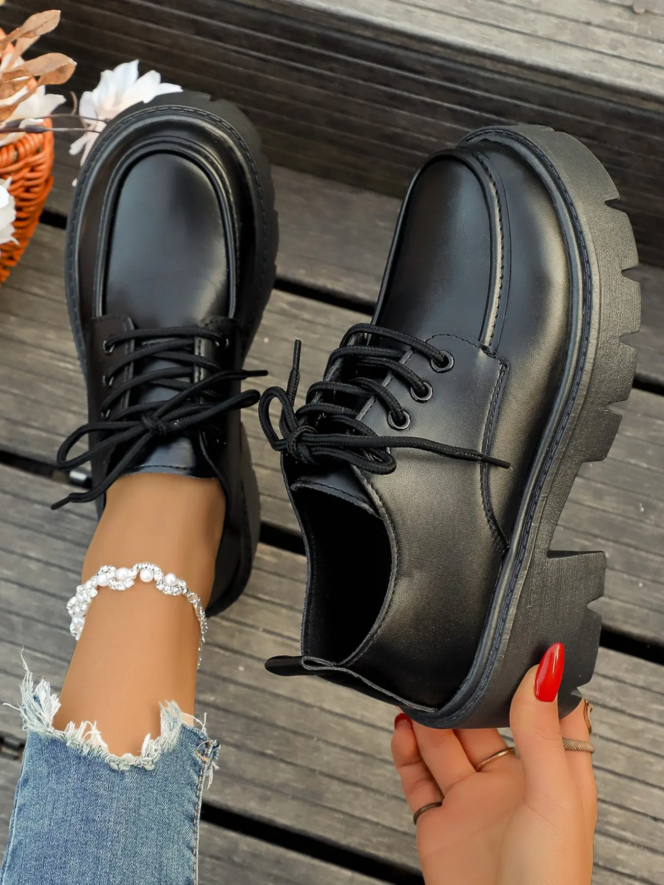Women's Black & Dark Brown Patent Leather Lace Up Platform Oxford Loafers - Preppy JK Vintage Street Chunky Lug Sole Shoes #platformoxfords #jkshoes #vintagefootwear #chunkyloafers #tiktokshoefinds