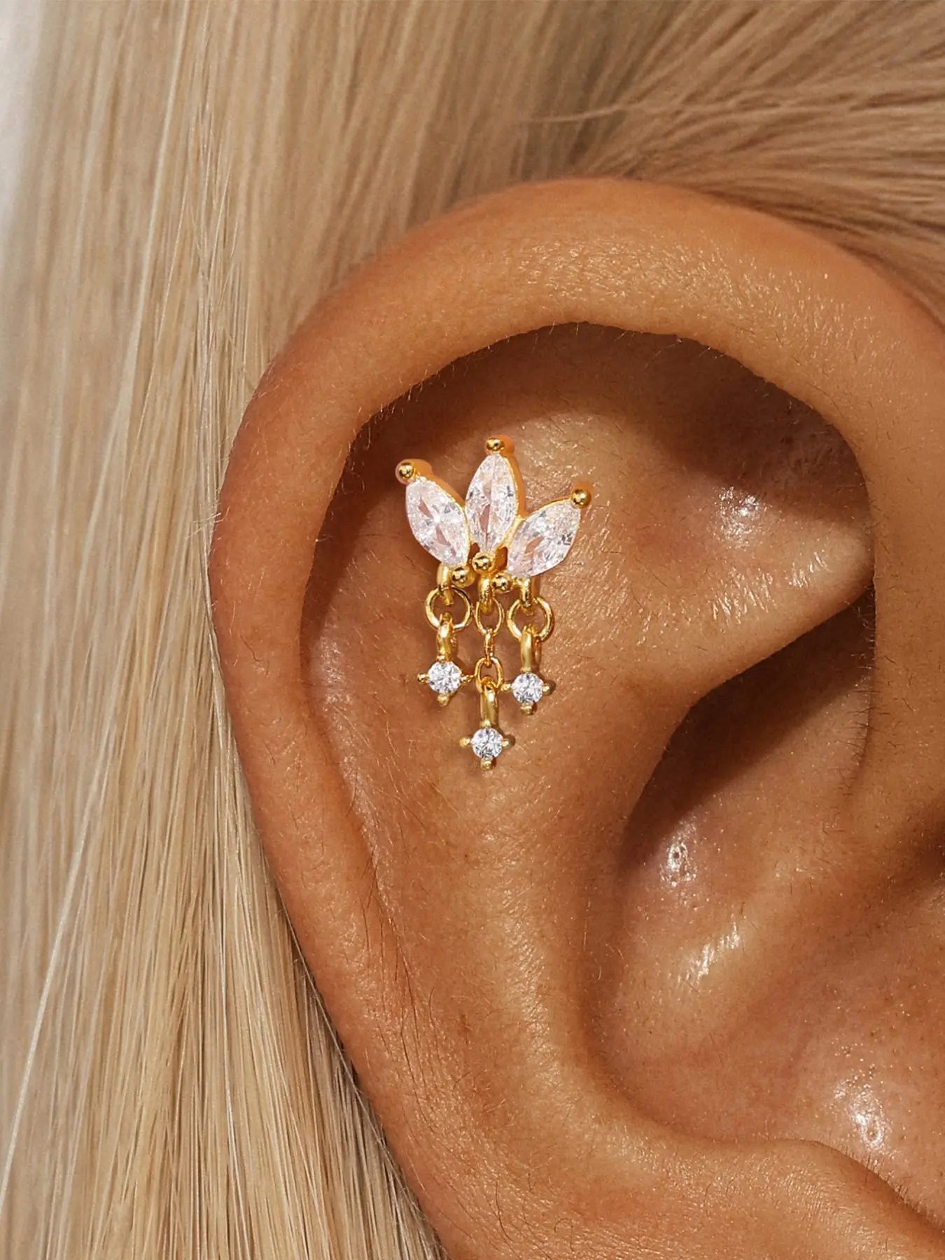 1pc 925 Sterling Silver Cartilage Earrings Hypoallergenic Flat Back Stud Earrings Studs Earrings for Women Trendy Fashion Earring 18K Gold Plated CZ FlatBack Conch Tragus Helix Piercing Jewelry