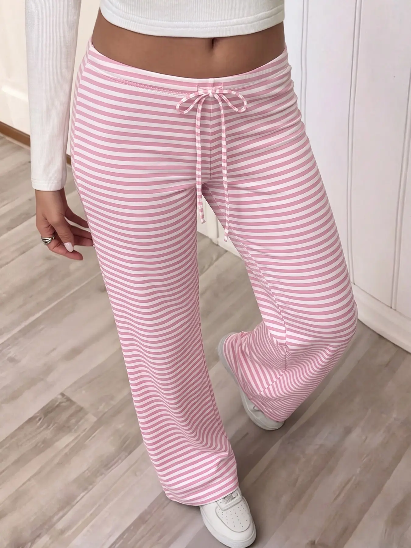 Women Trendy Y2K Low‑Rise Flare Pants, Pink‑White Striped Drawstring Stretch Bootcut Trousers, Soft Casual Streetwear Bell Bottom Pants