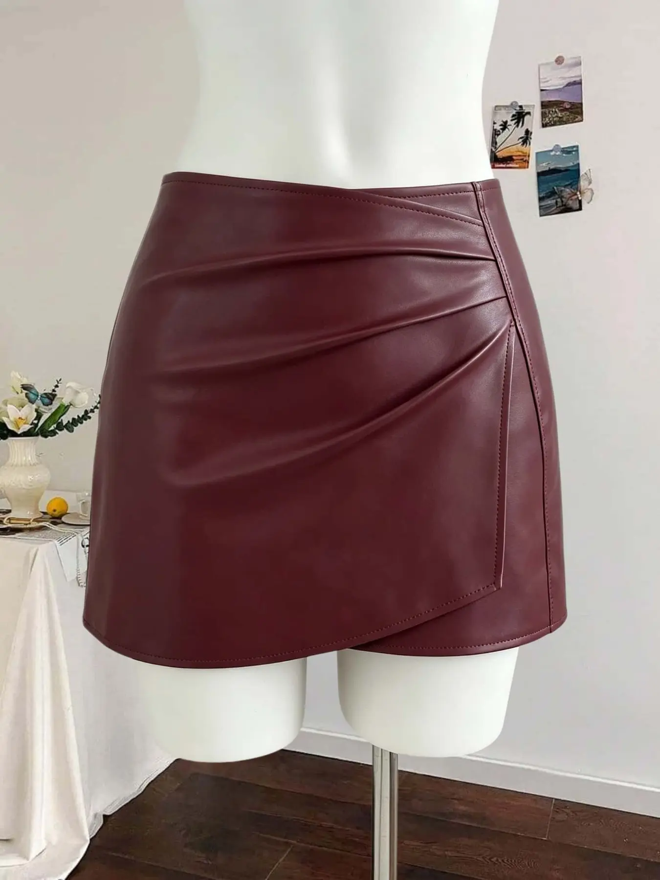 Vintage Cross Wrap Pleated Mini Skirt, Fitted Design Skirt, High Waist Side Gather Slimming A-Line PU Half Skirt, Office Date Leg-Lengthening Butt-Lifting Leather Short Skirt