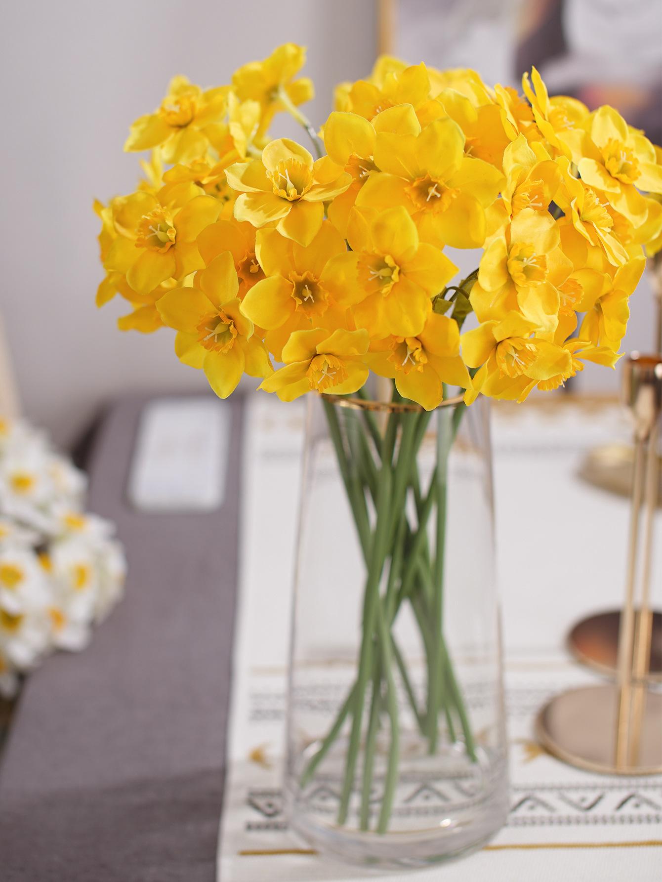Daffodil Bouquet Silk Flower Plastic Living Room Table Decoration Artificial Fake Flower Potted Plant Home Decoration