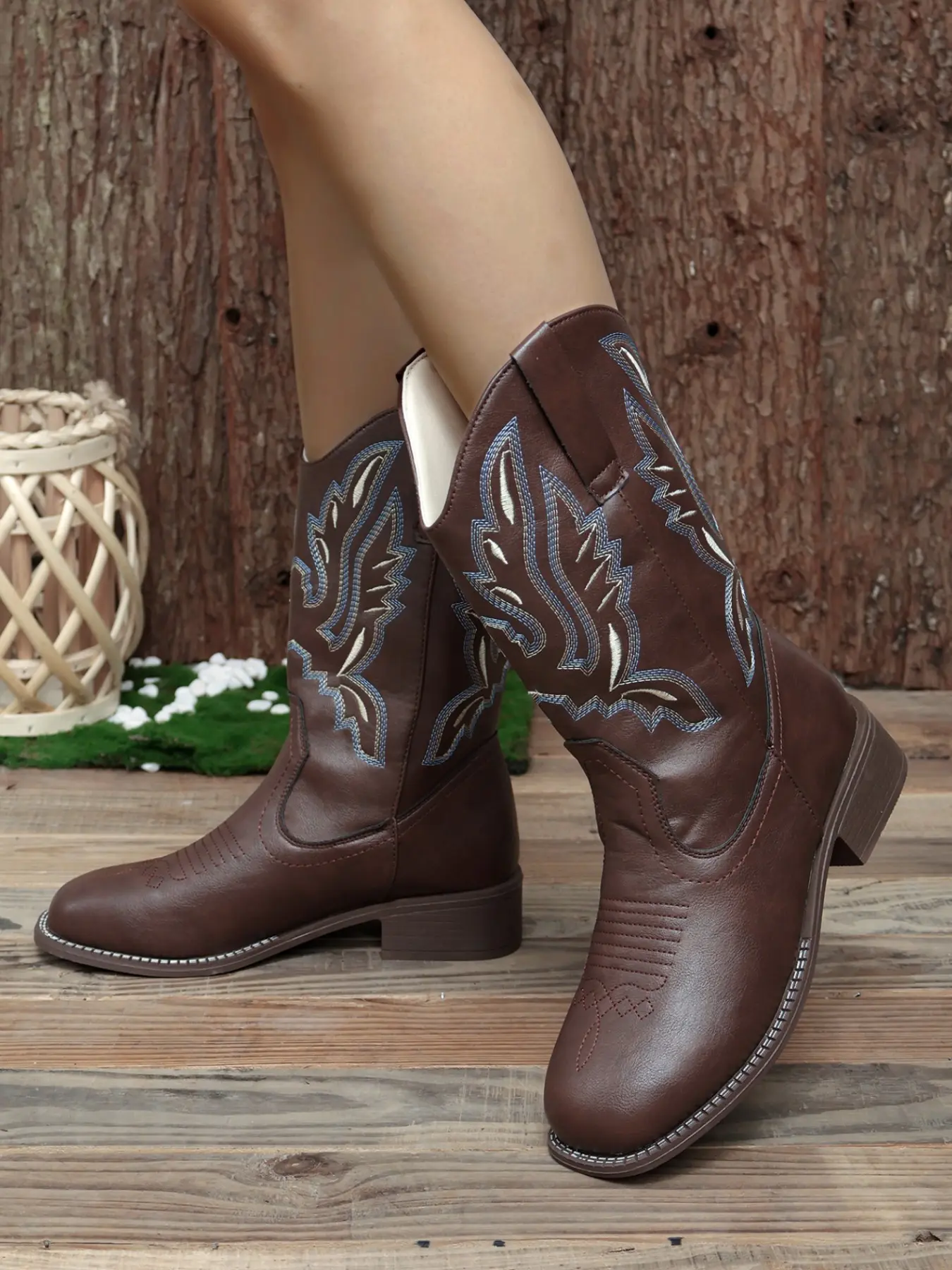 Vintage Floral Embroidered Western Cowboy Boots, Pointed Toe Tall Knight Boots, Thick Heel Anti-Slip Sole, Ethnic Style, Fall Winter Women's Shoes, Western Cowgirl Boots