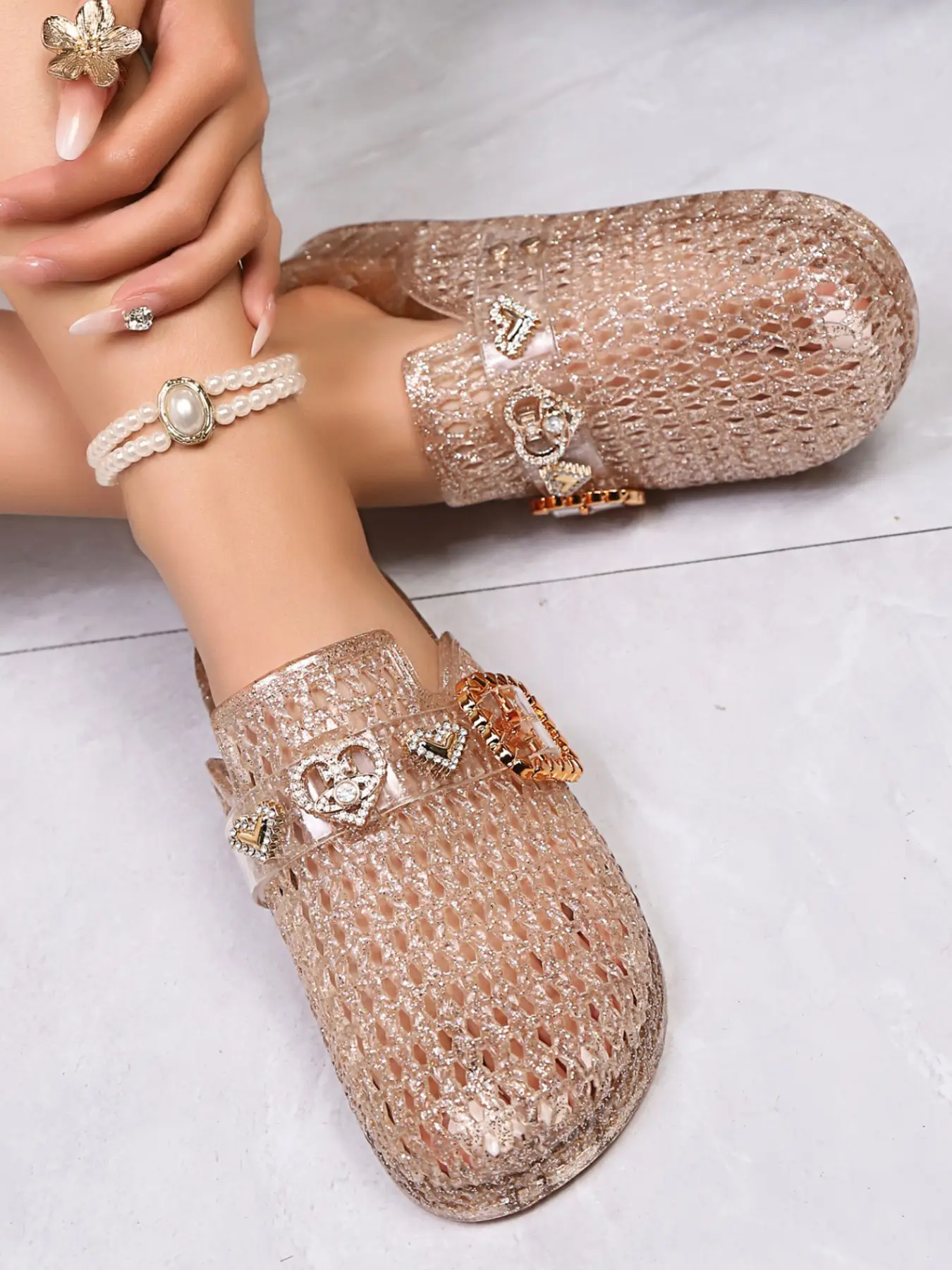 Summer New Fashion Glitter Jelly Holes Women Sandals, Heart Rhinestone Buckle Mules, Multiple Colors Available, Comfortable and Stylish Footwear