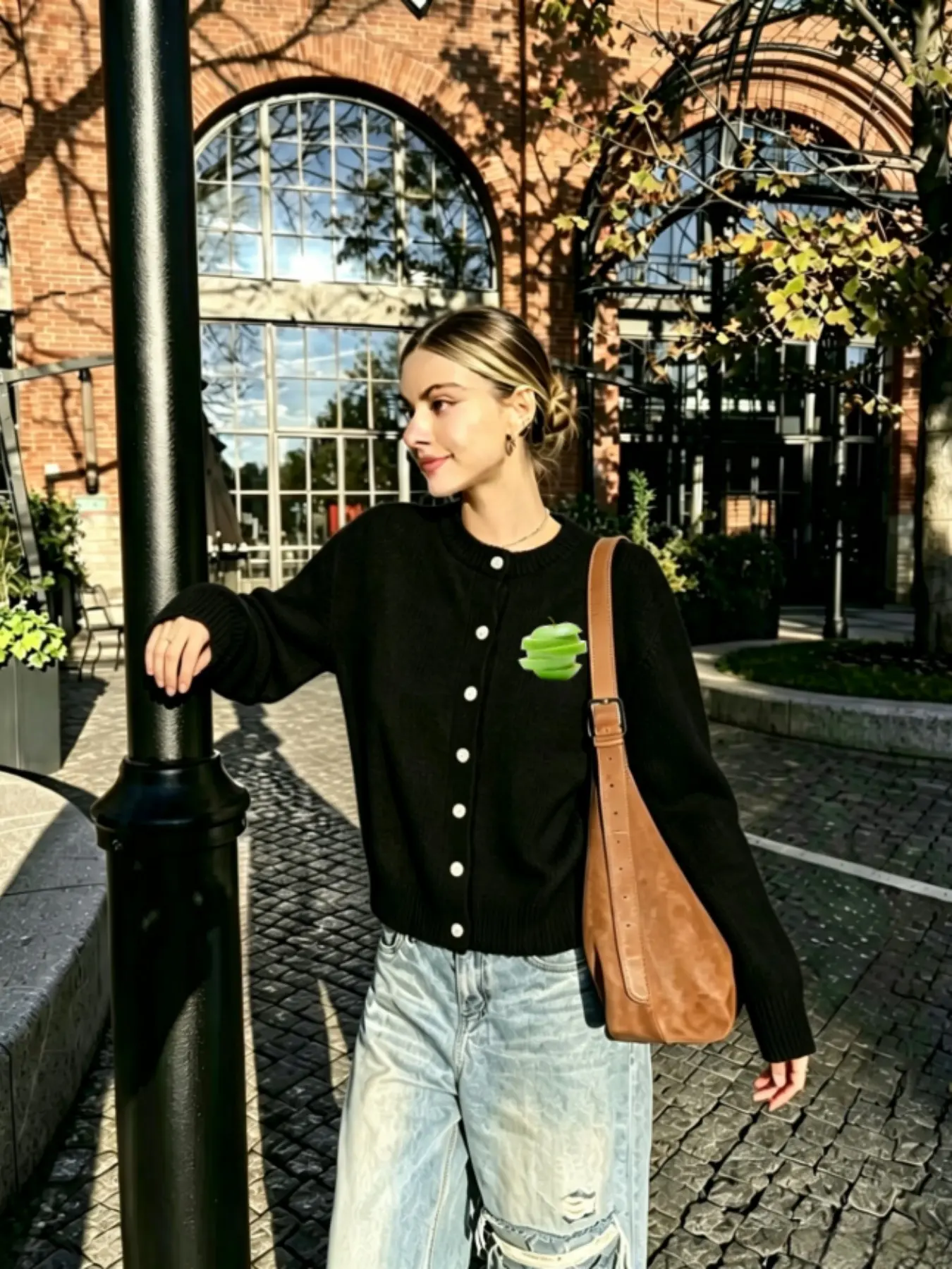 Round Neck Short Knit Cardigan, Apple Slice Print, Soft Casual Sweater, Streetwear Fashion, Comfortable and Stylish